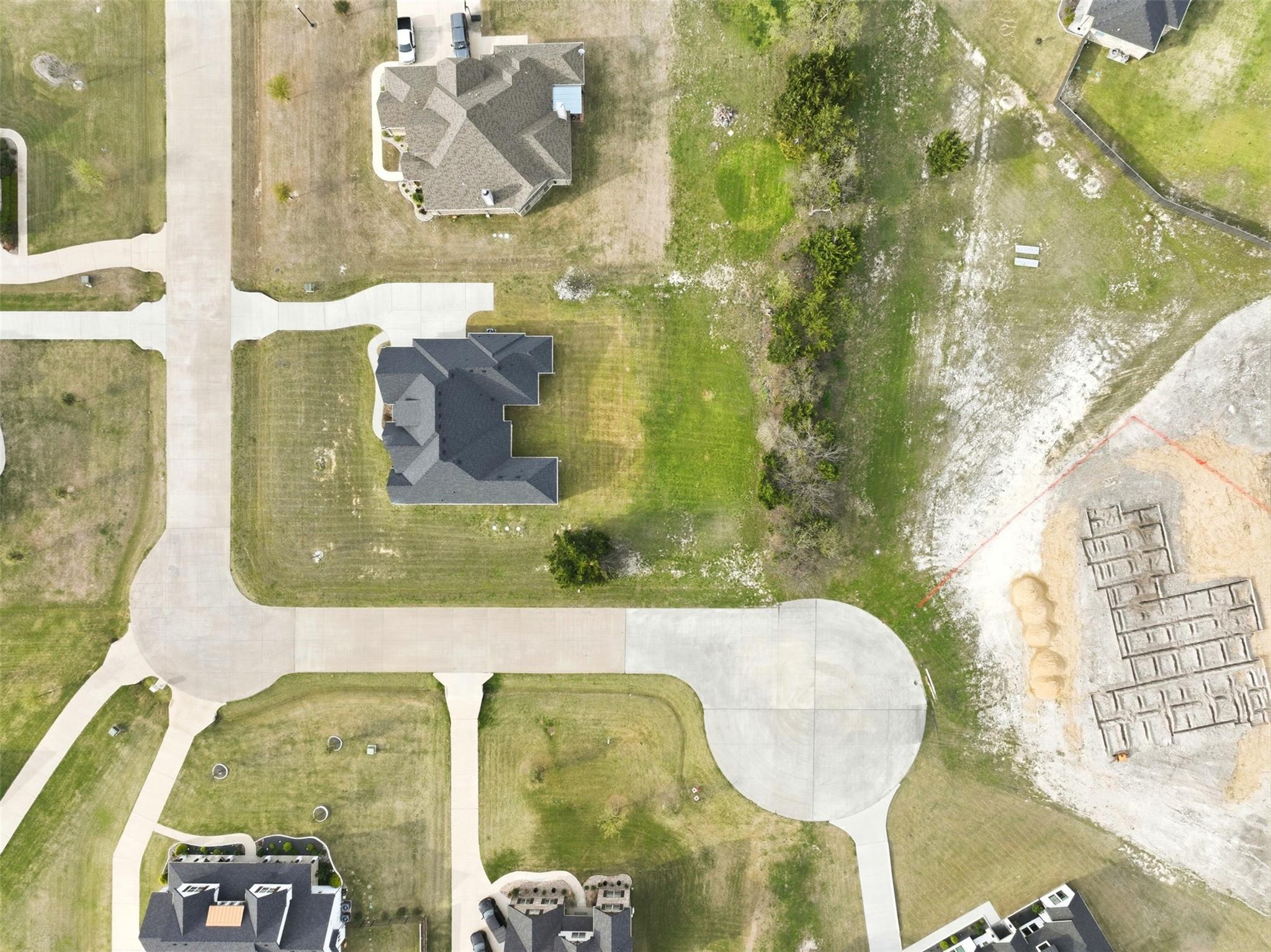main property photo 20