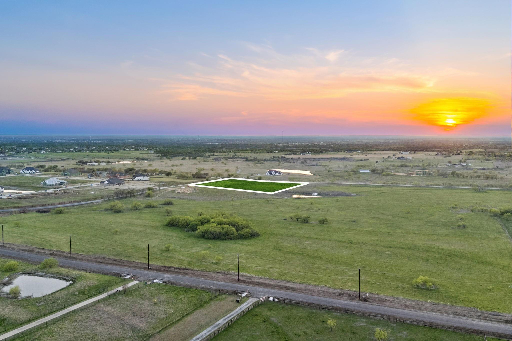 main property photo 17