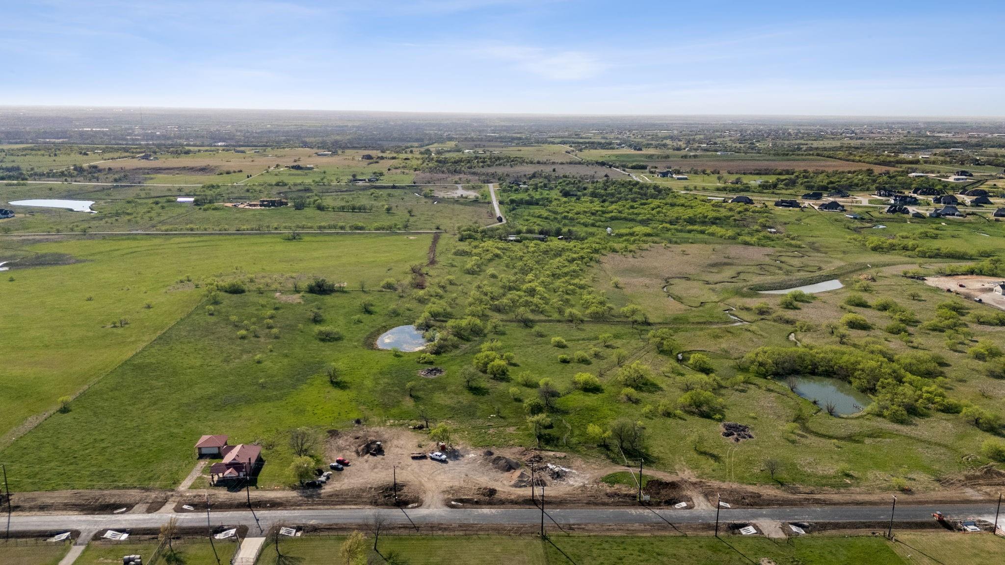 main property photo 25