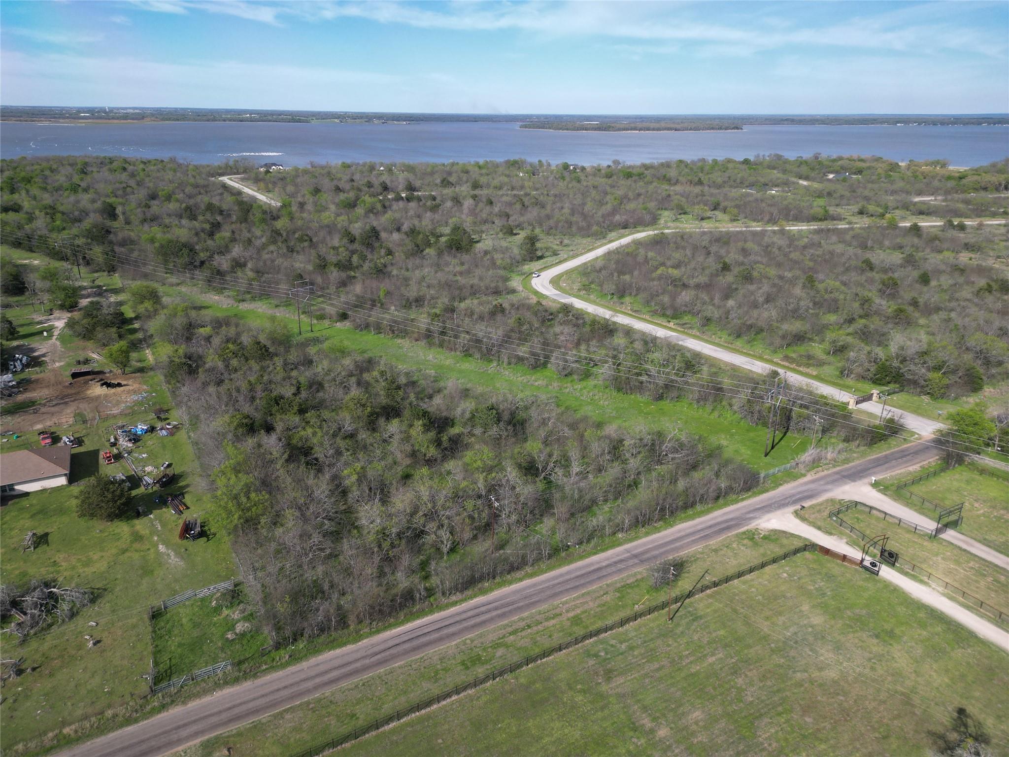main property photo 22