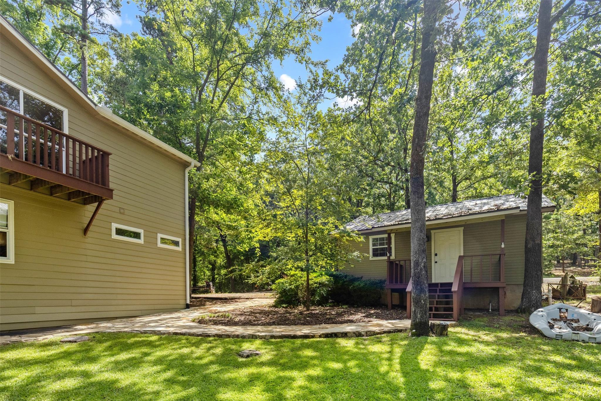 main property photo 32