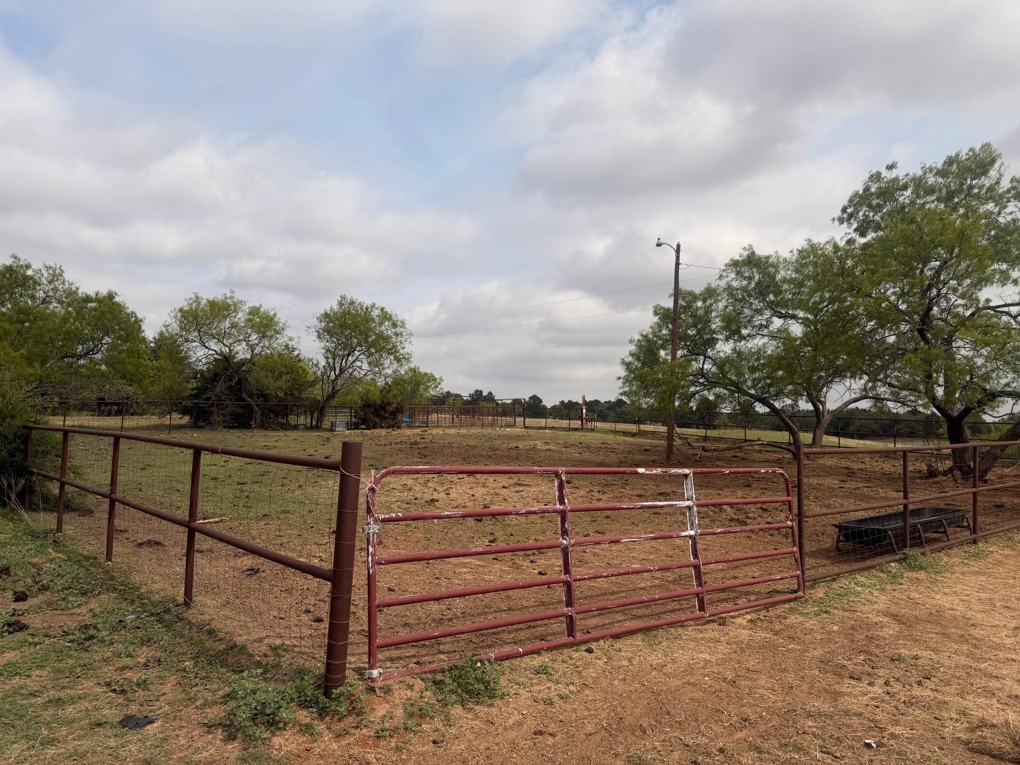 main property photo 11