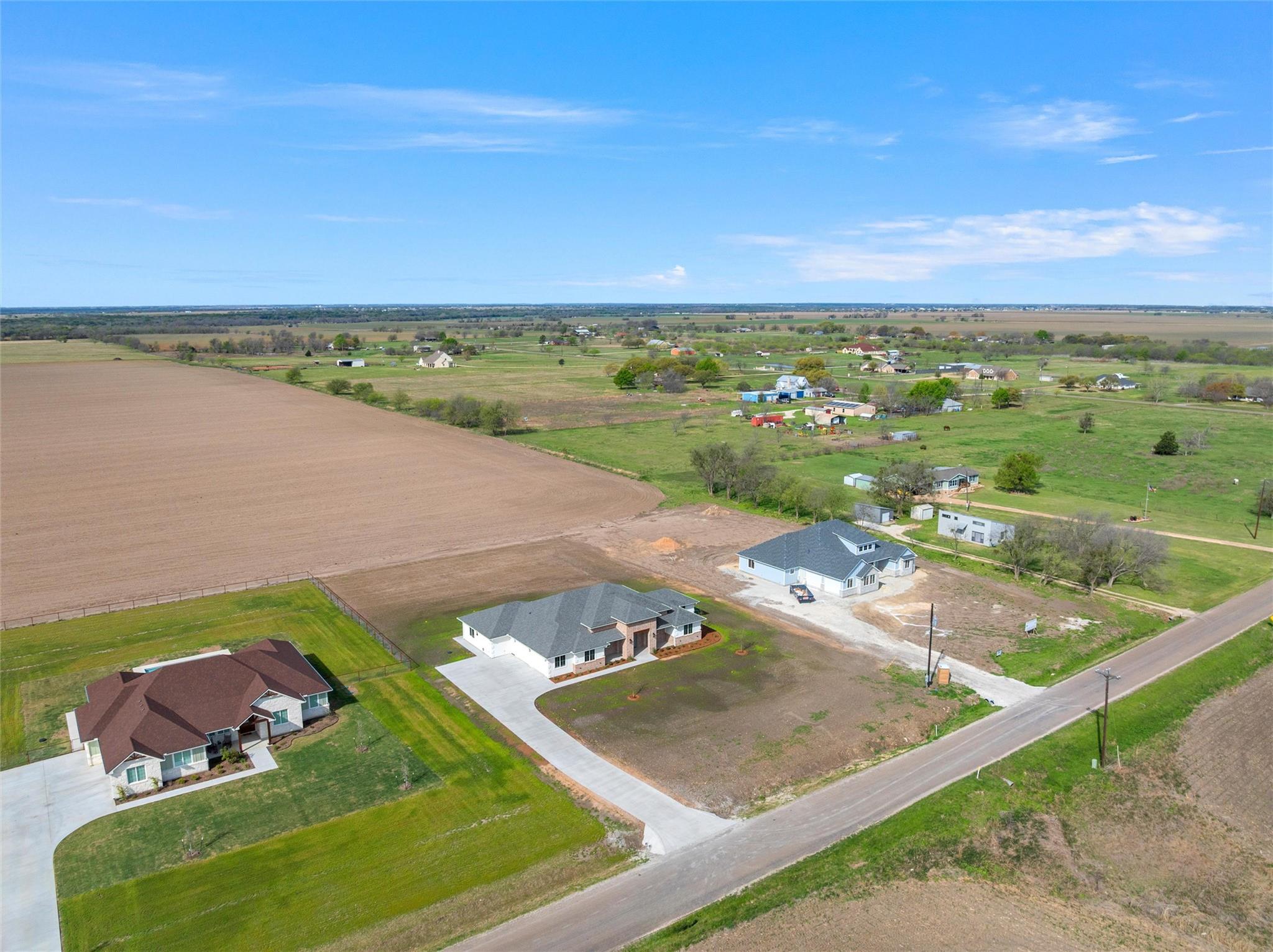 main property photo 33