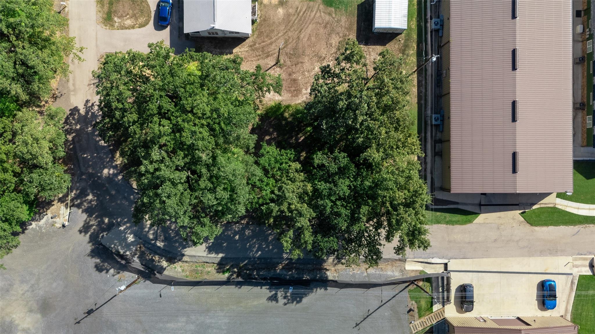 main property photo 12