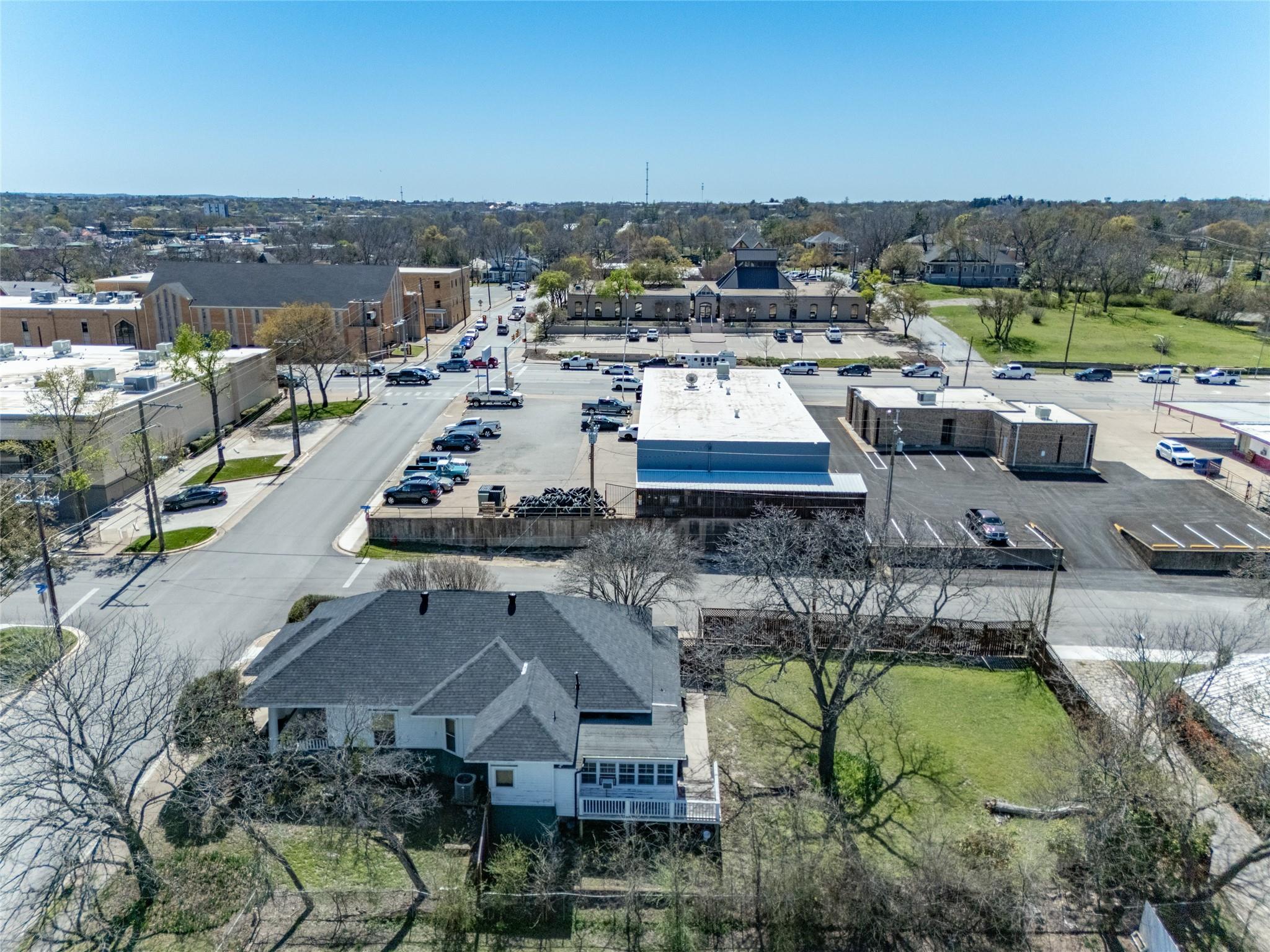 main property photo 4