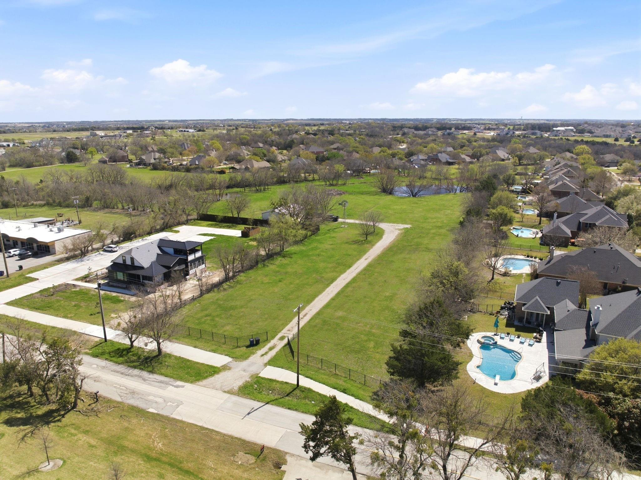 main property photo 7