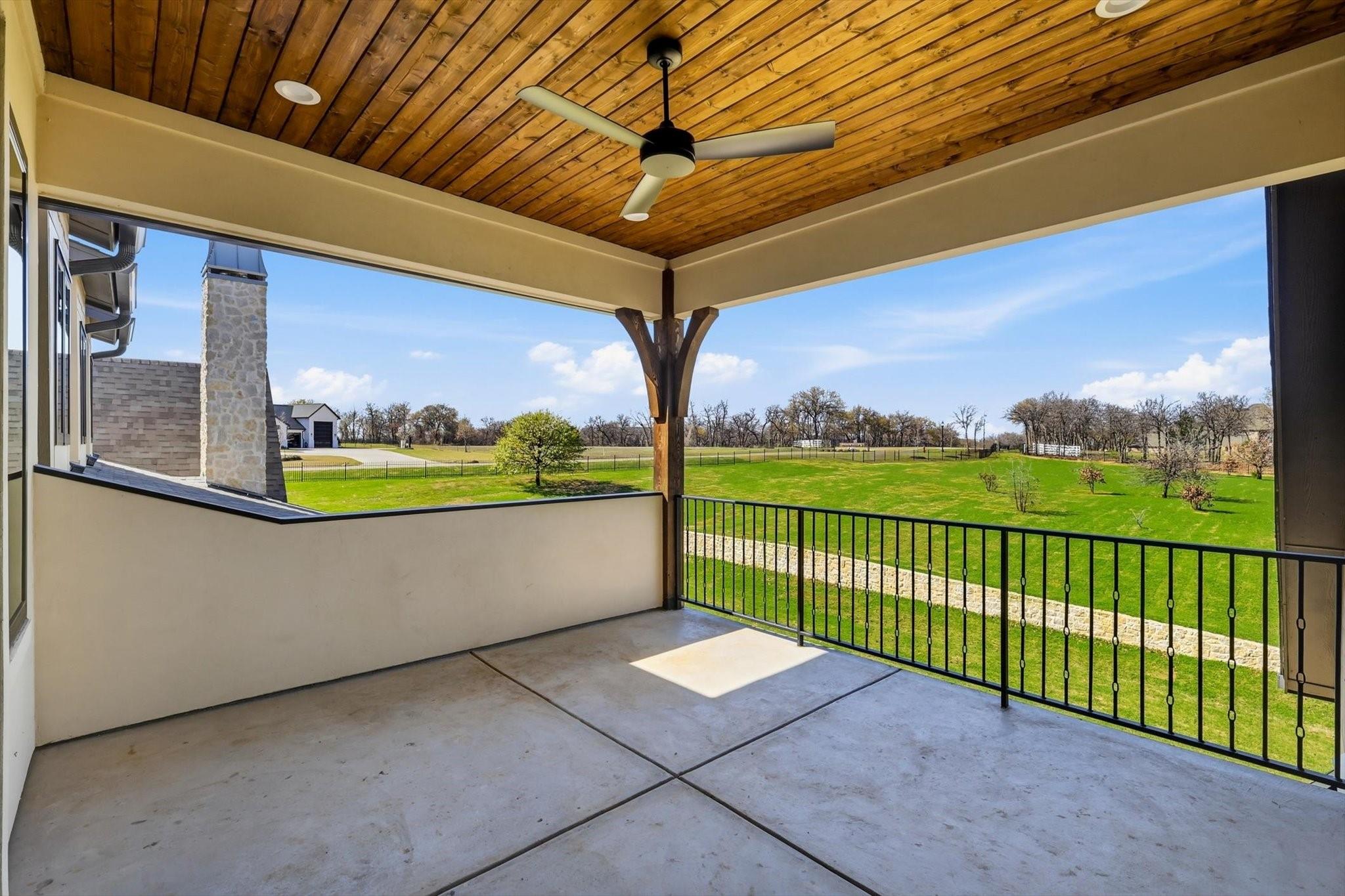 main property photo 32