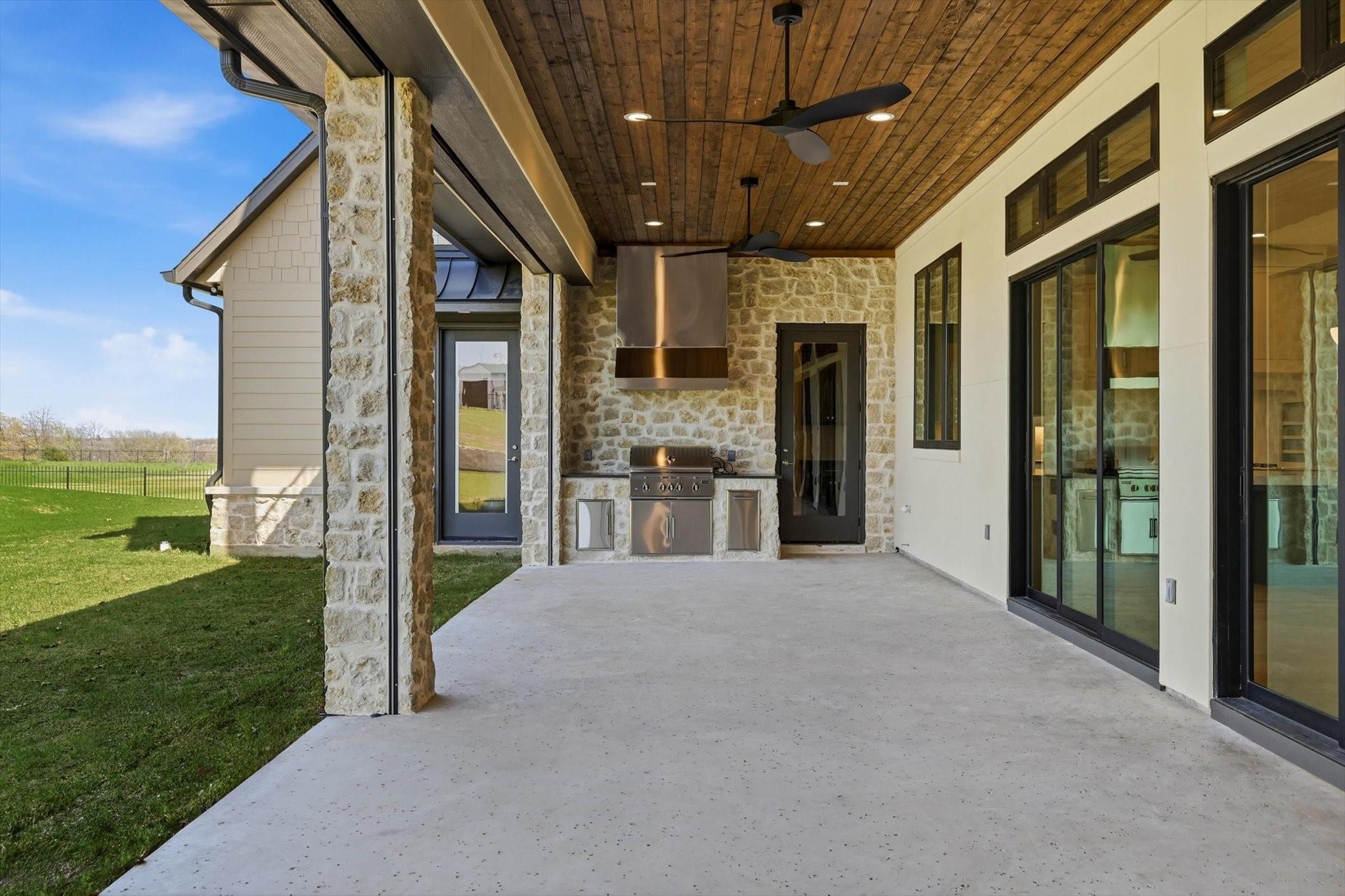 main property photo 33