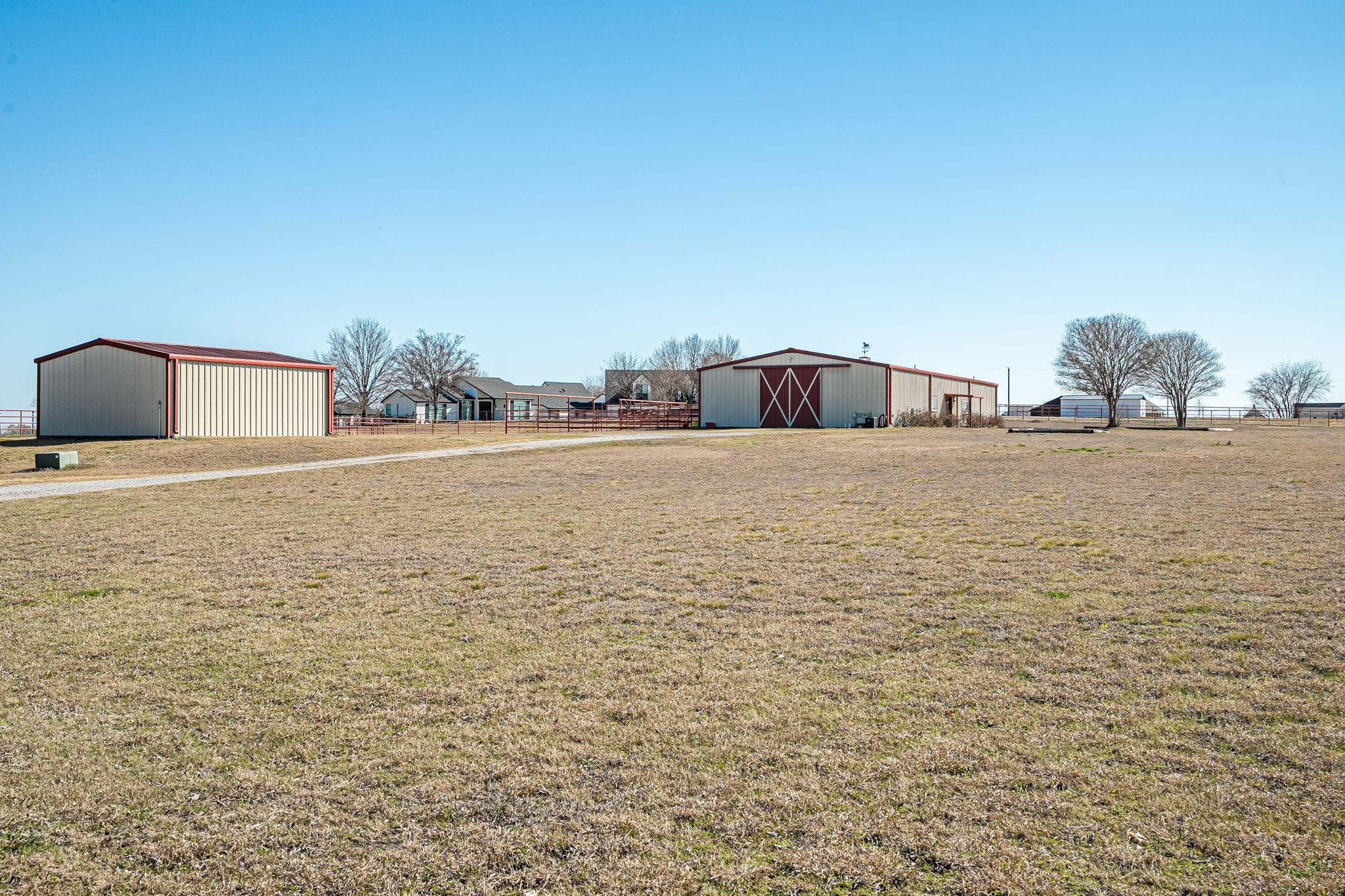 main property photo 9