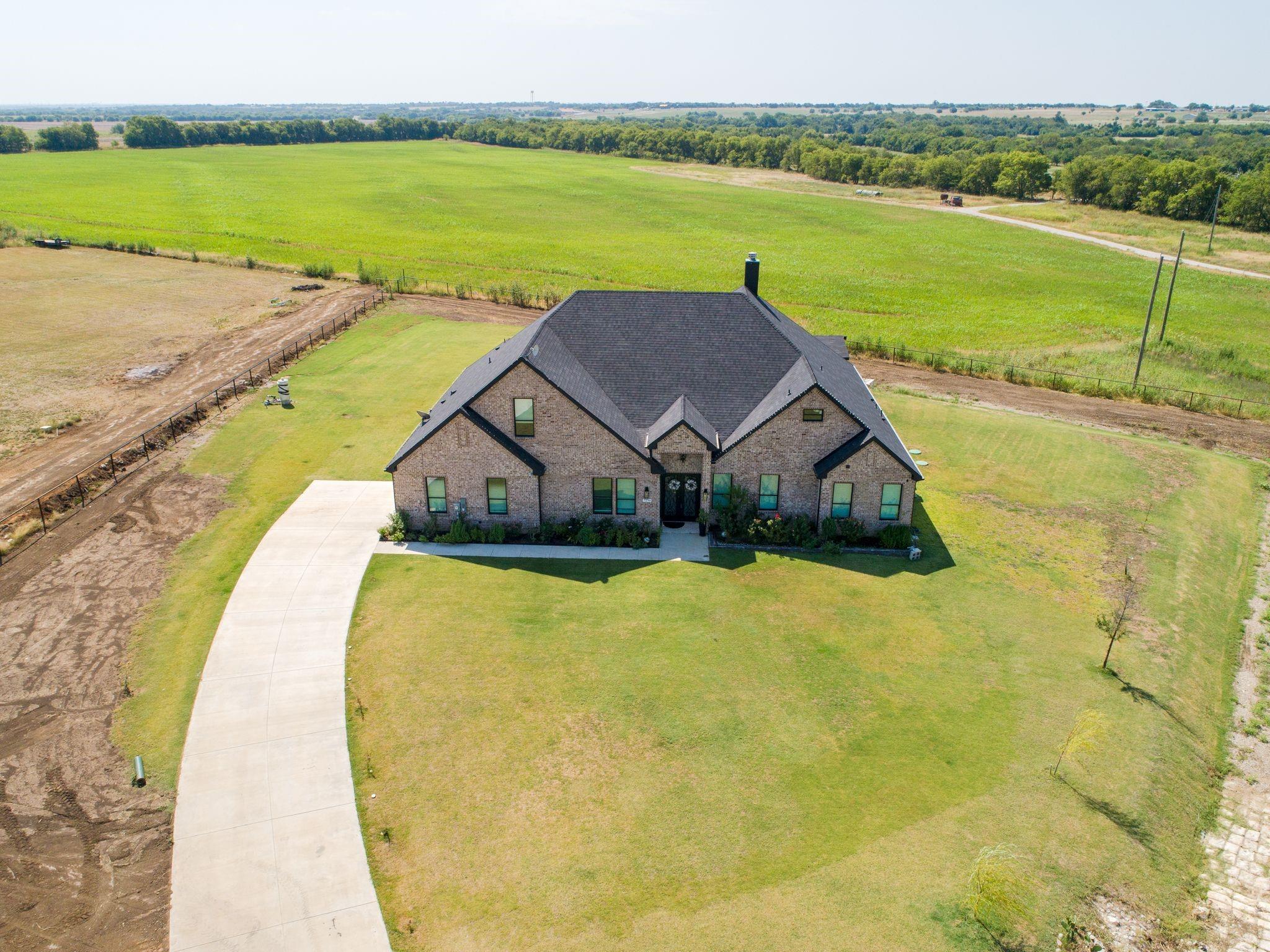 main property photo 22