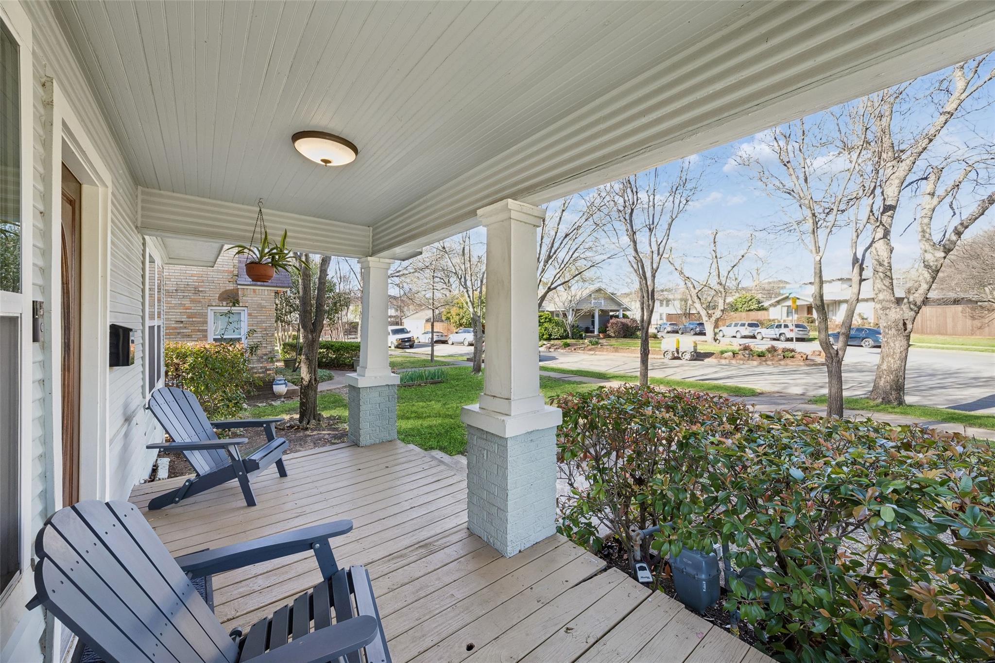 main property photo 25