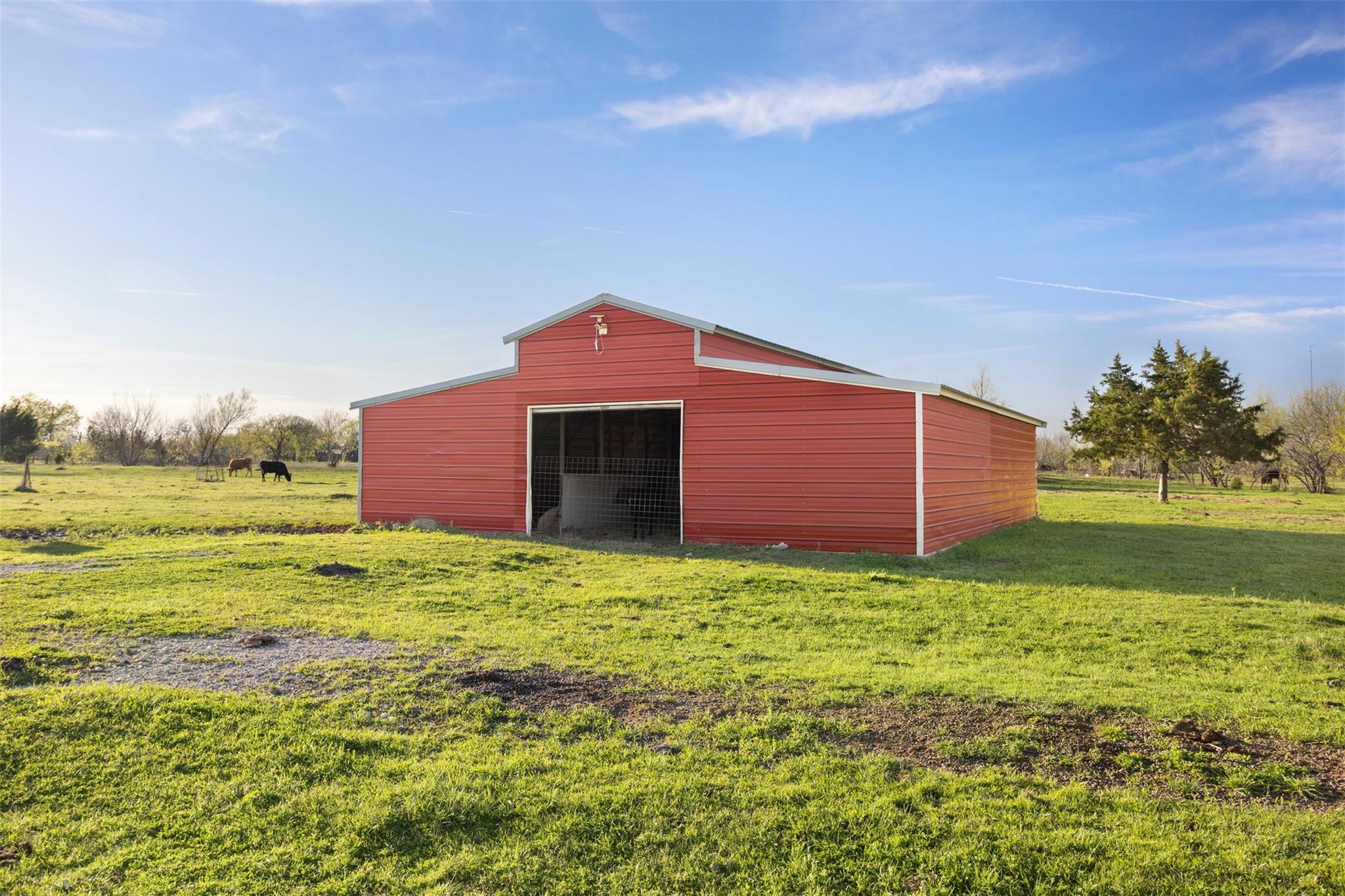 main property photo 24