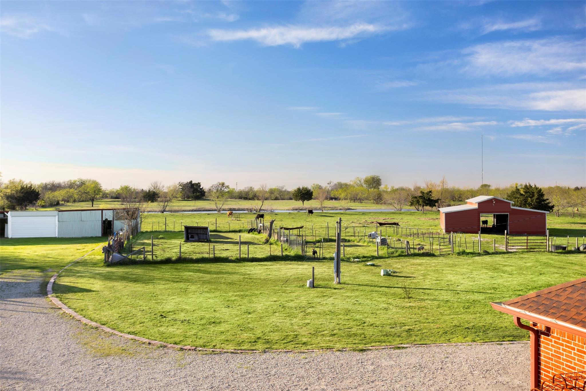 main property photo 29