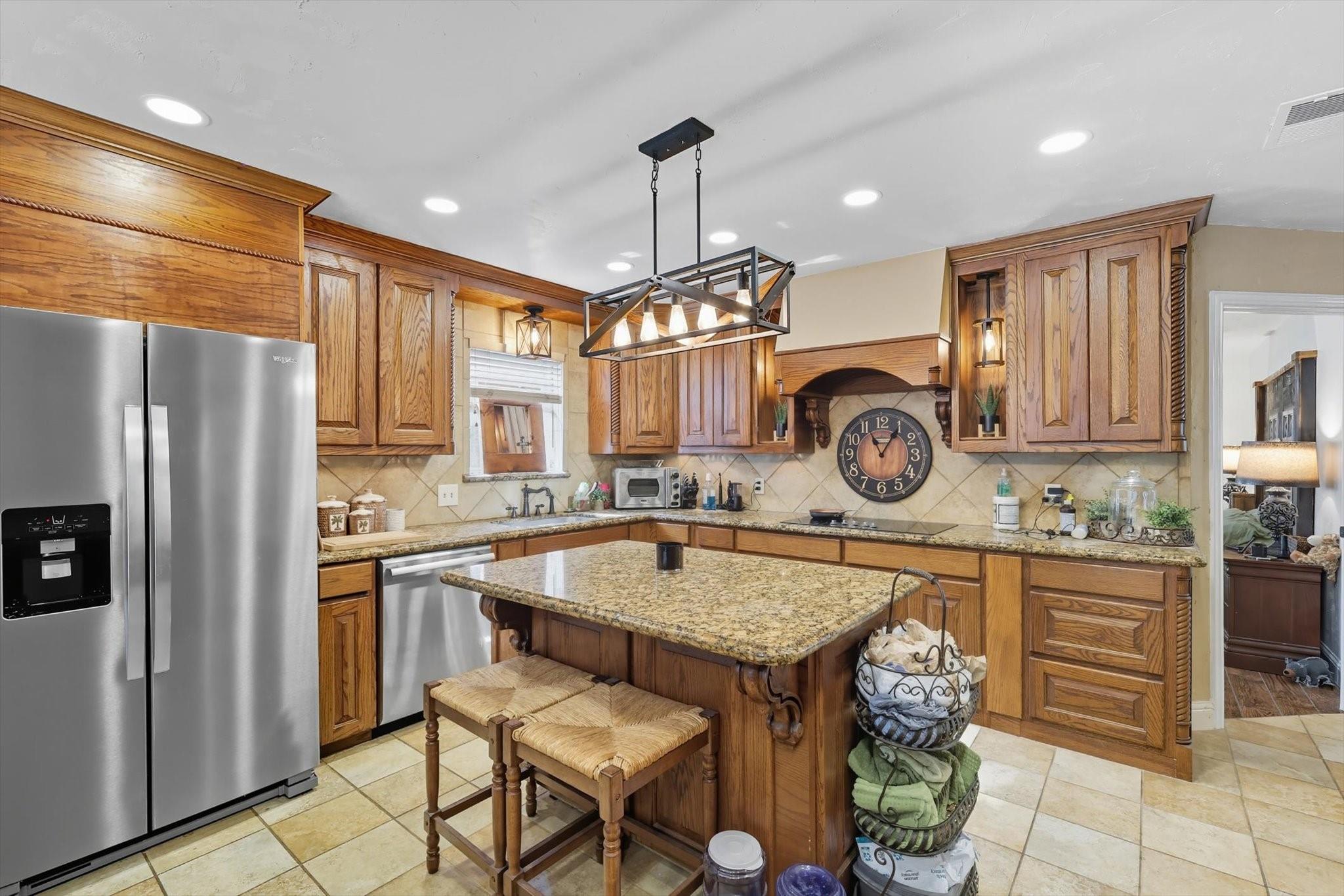 main property photo 13