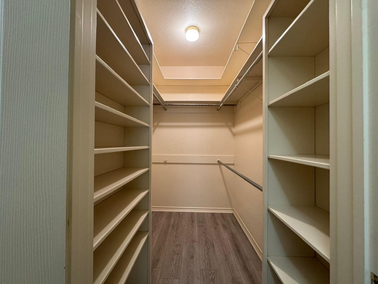 property viewer photo 19