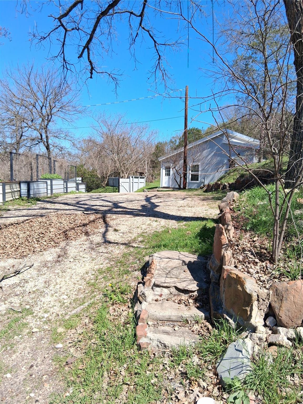 main property photo 14