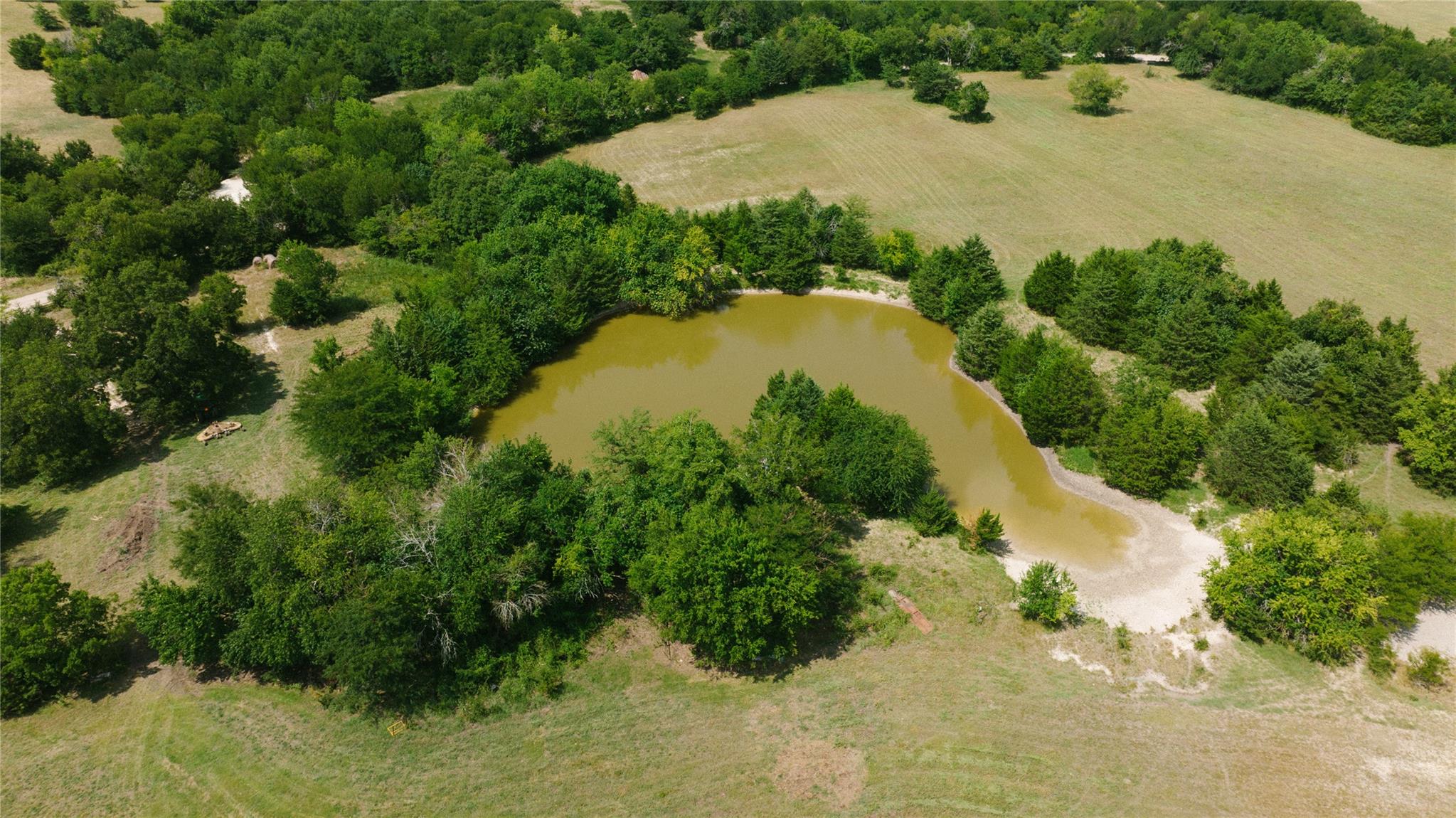 main property photo 11