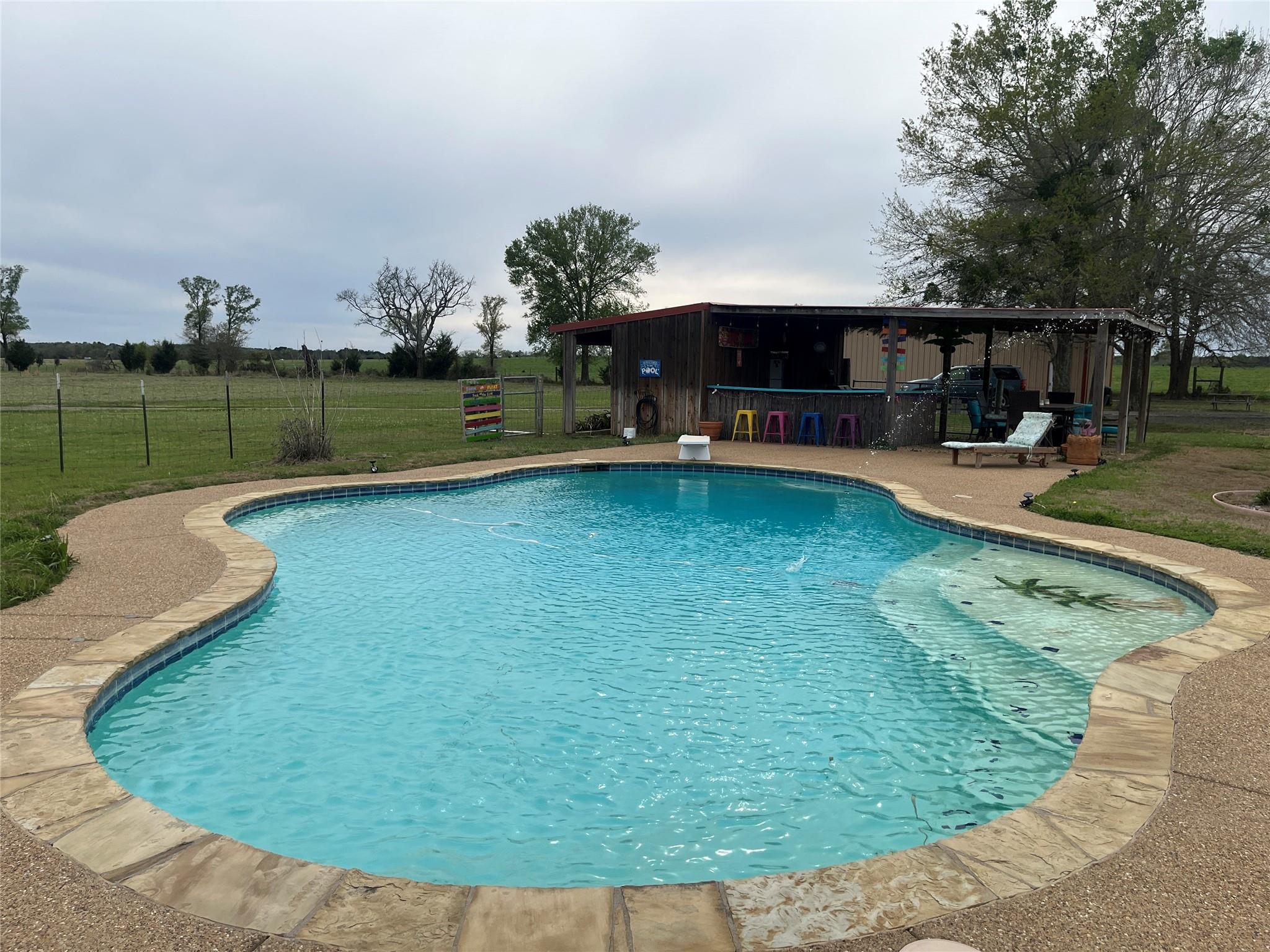 main property photo 22