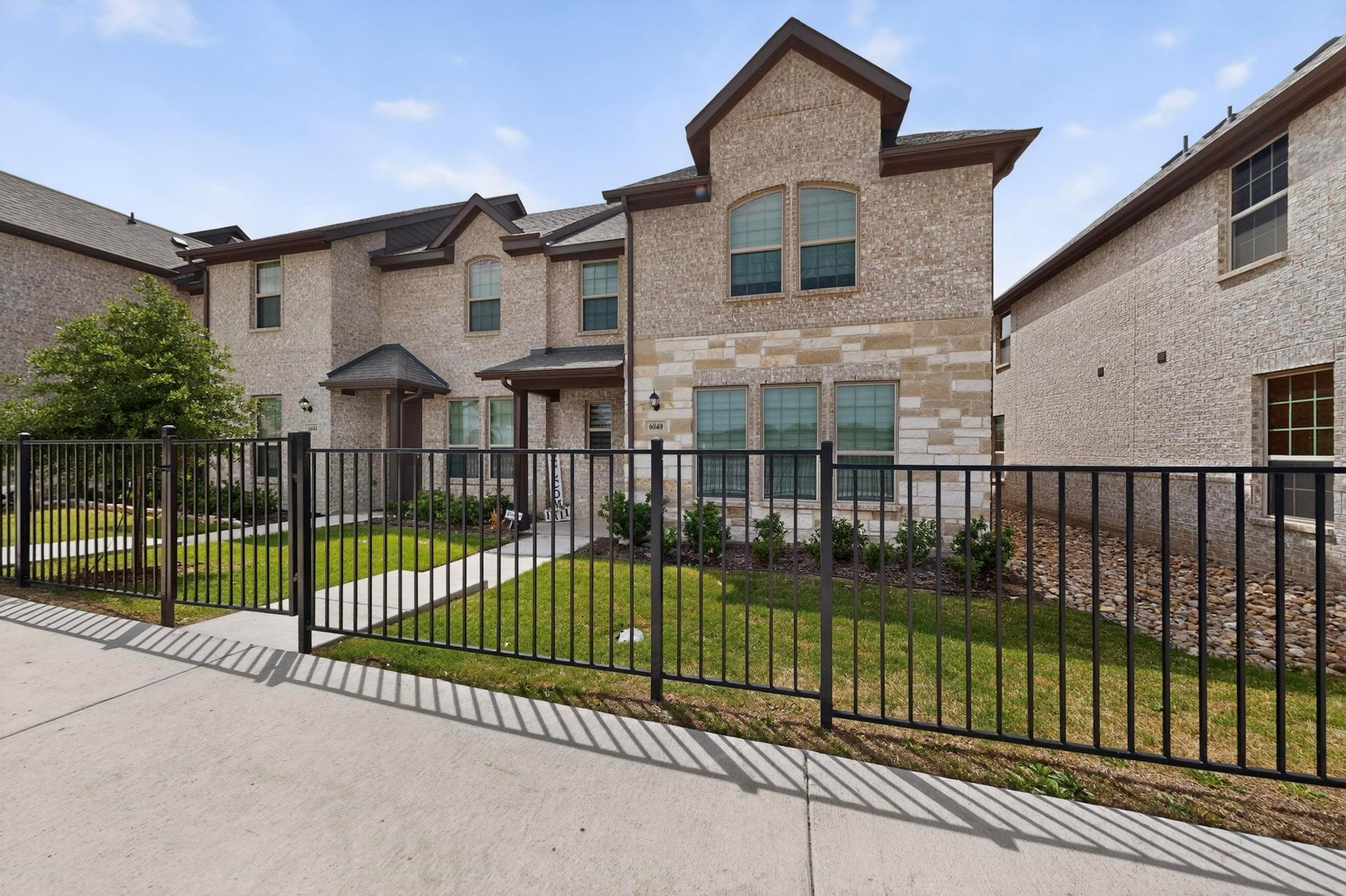 main property photo 9