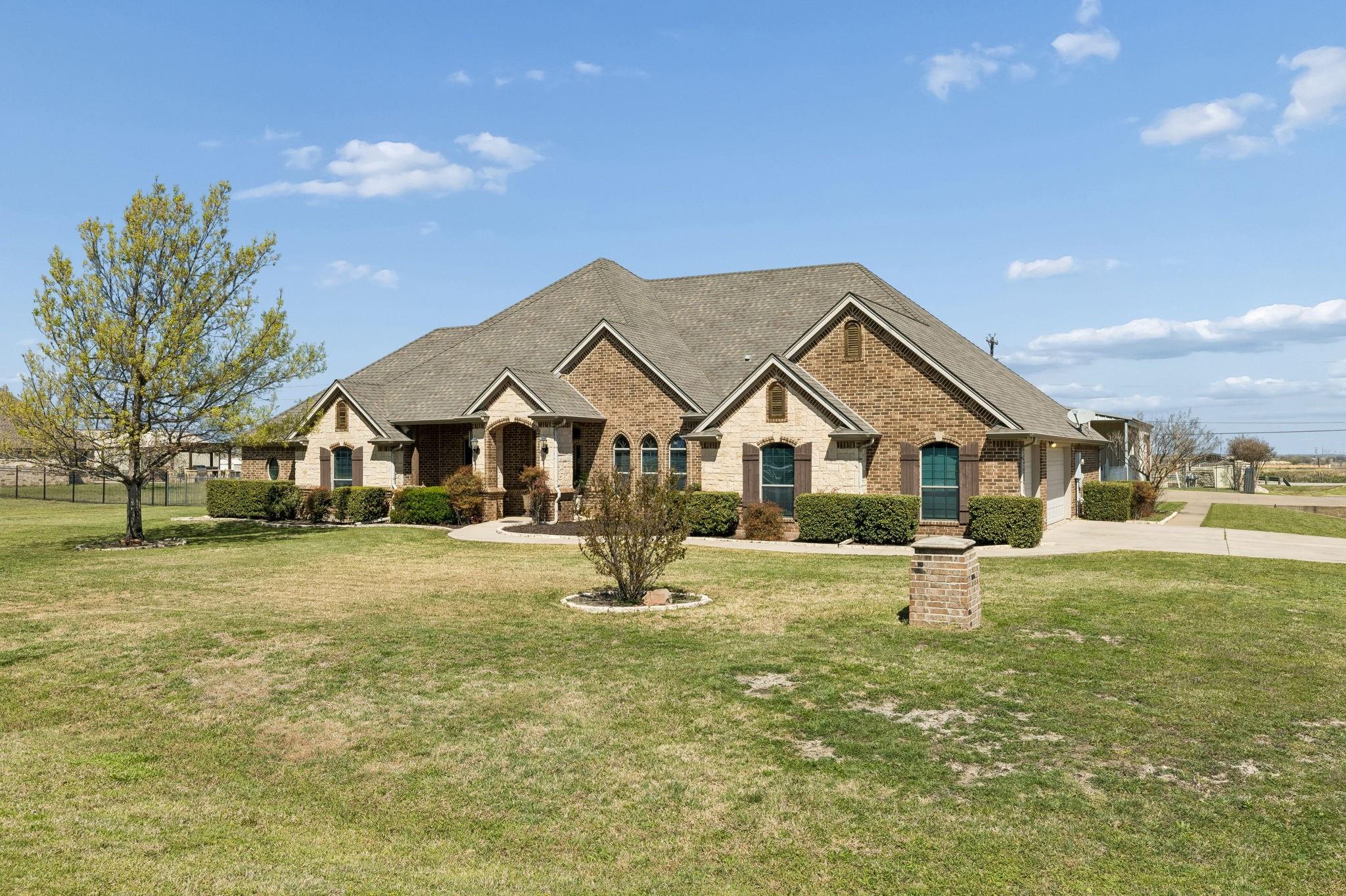 main property photo 5