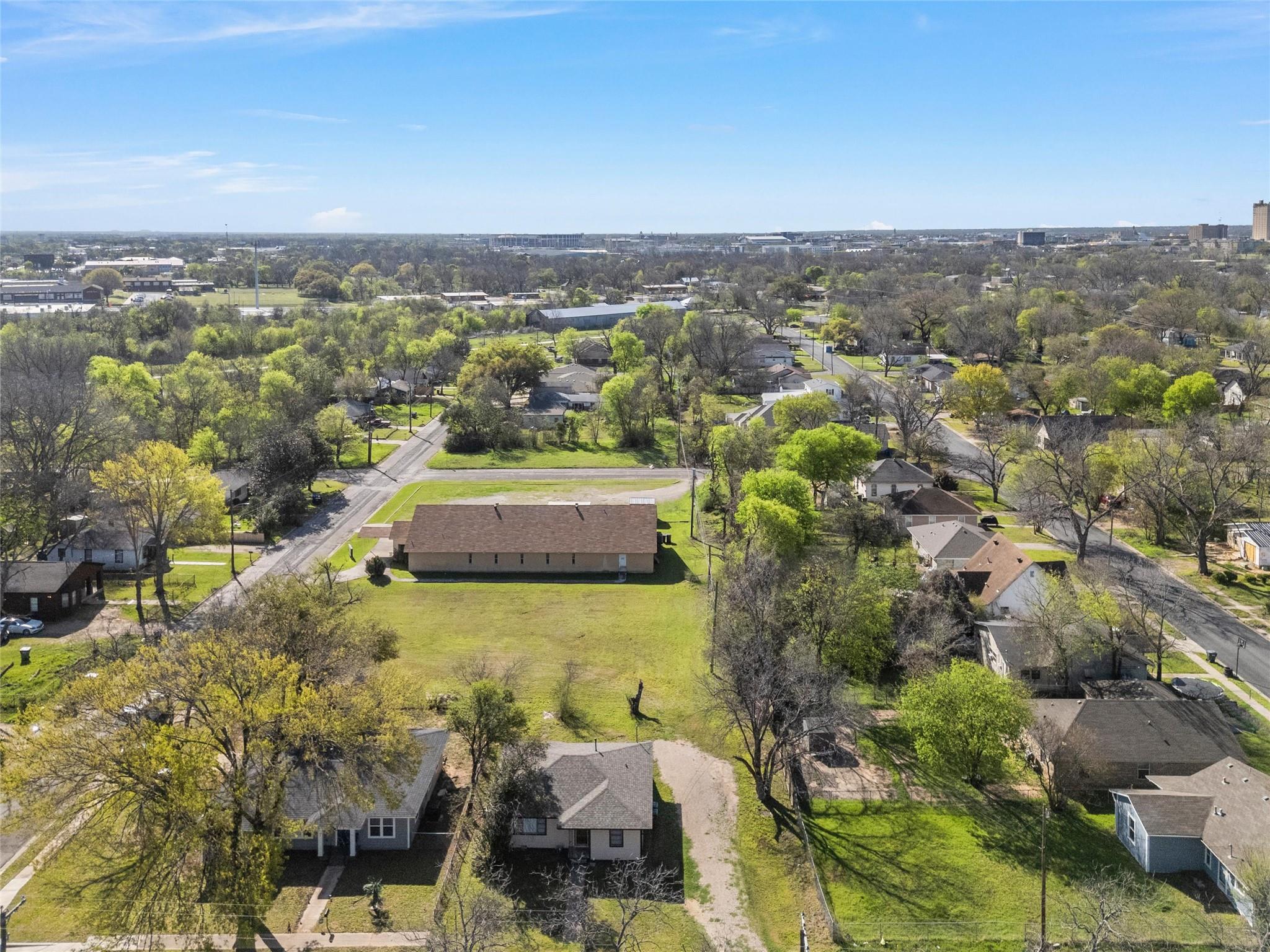 main property photo 16