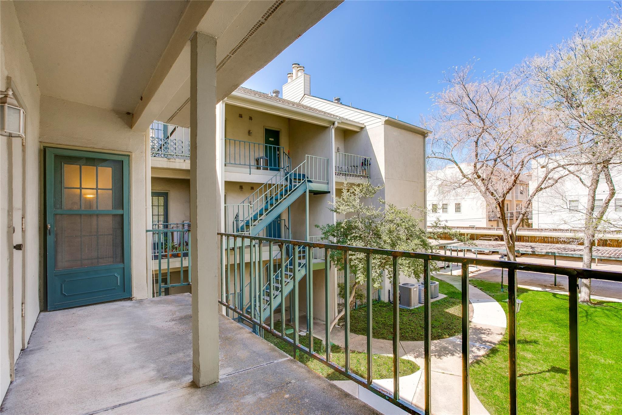 main property photo 31
