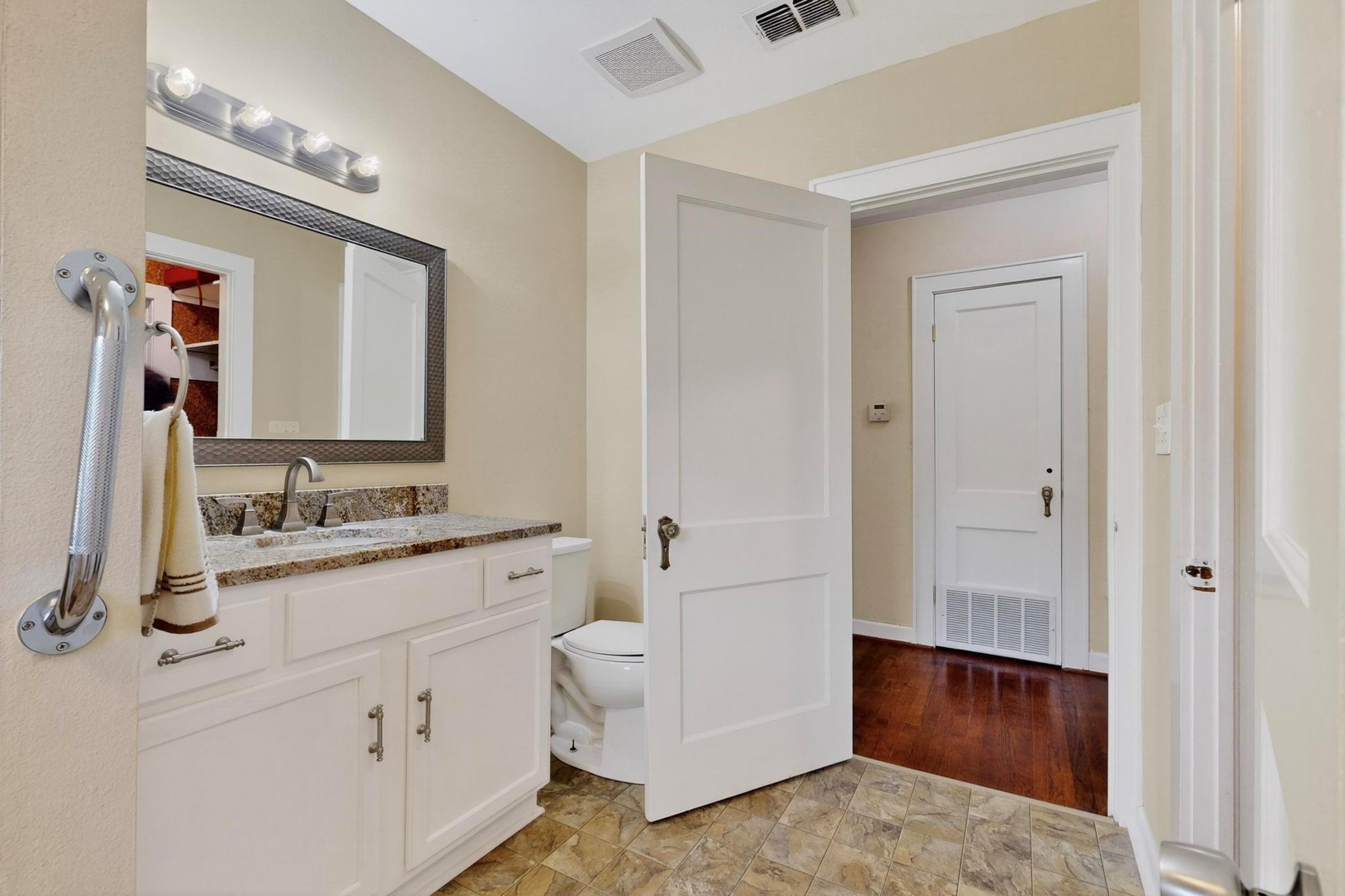 main property photo 22