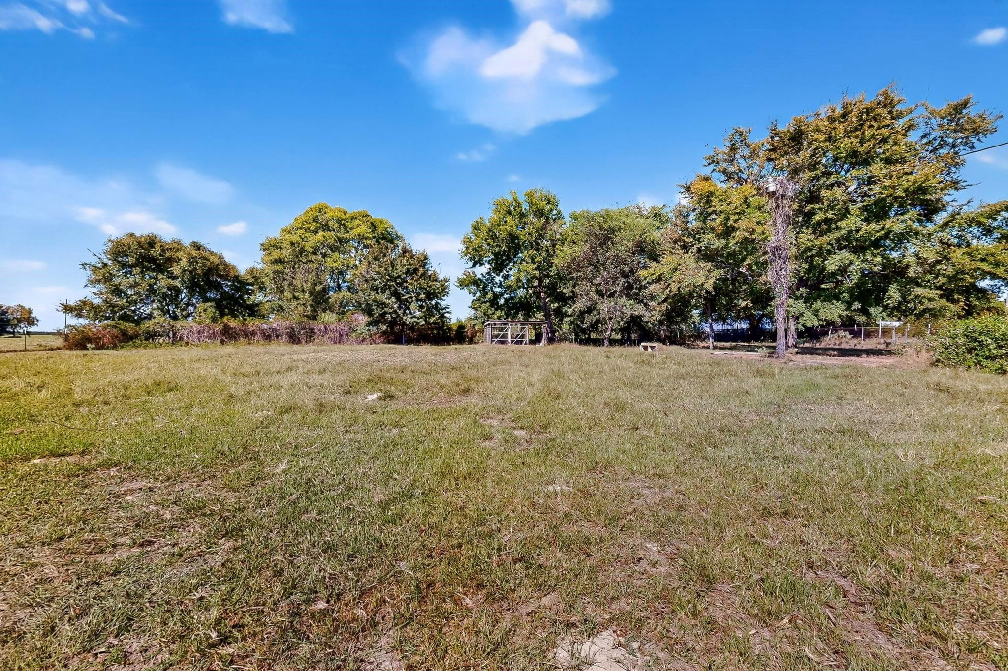 main property photo 27