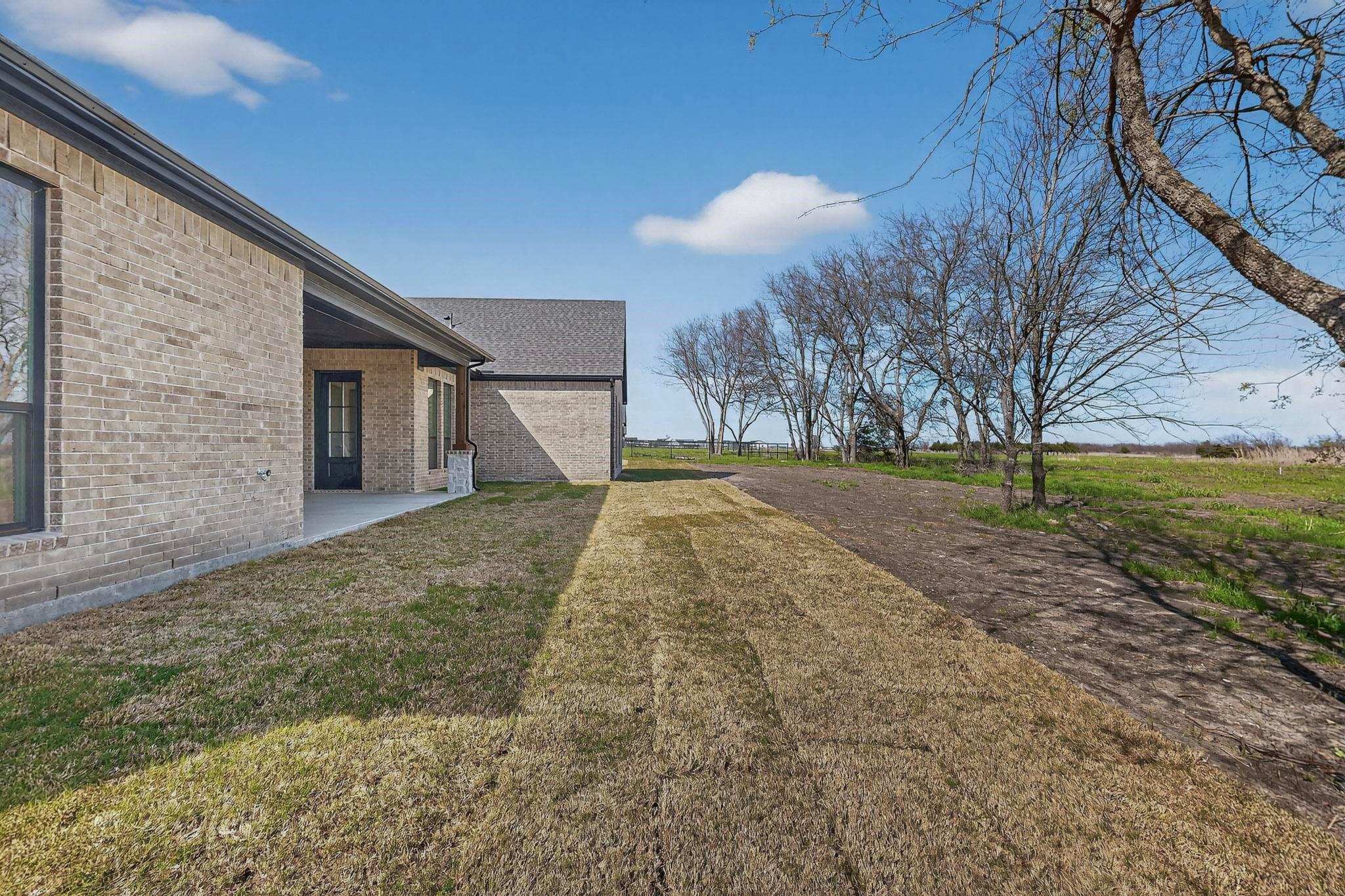 main property photo 35