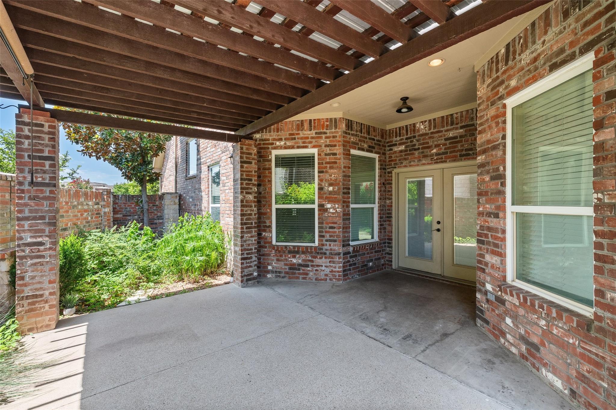 main property photo 38
