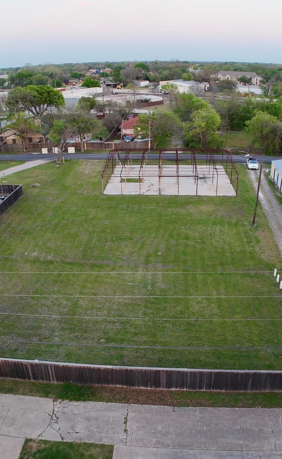 main property photo 11