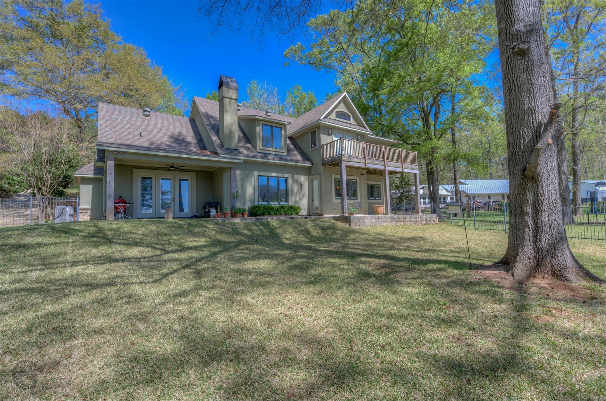 main property photo 38