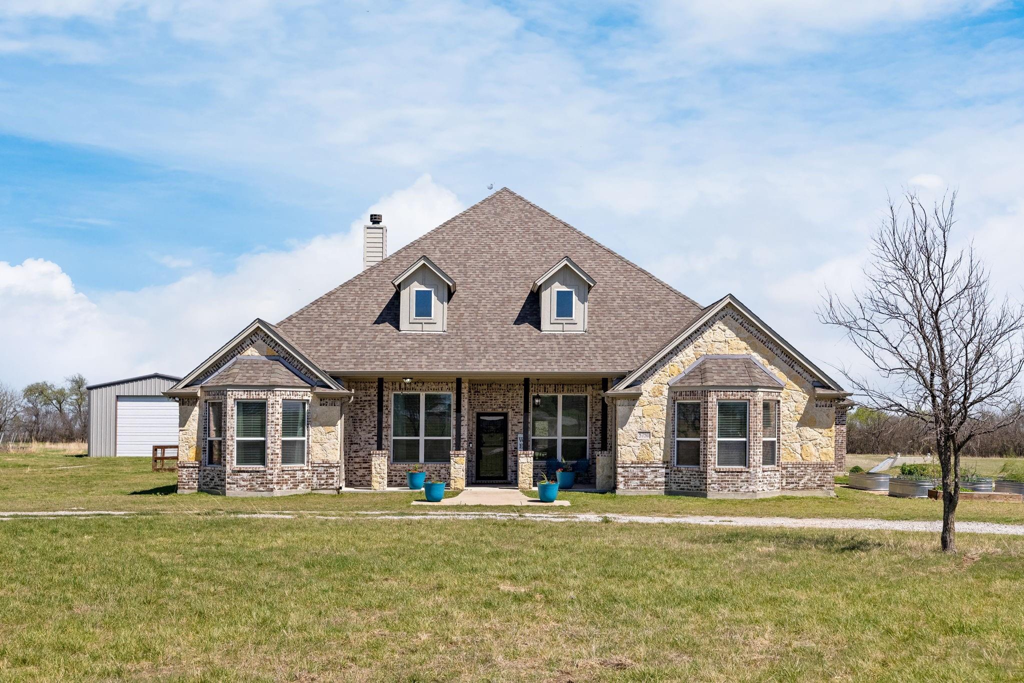 main property photo 9