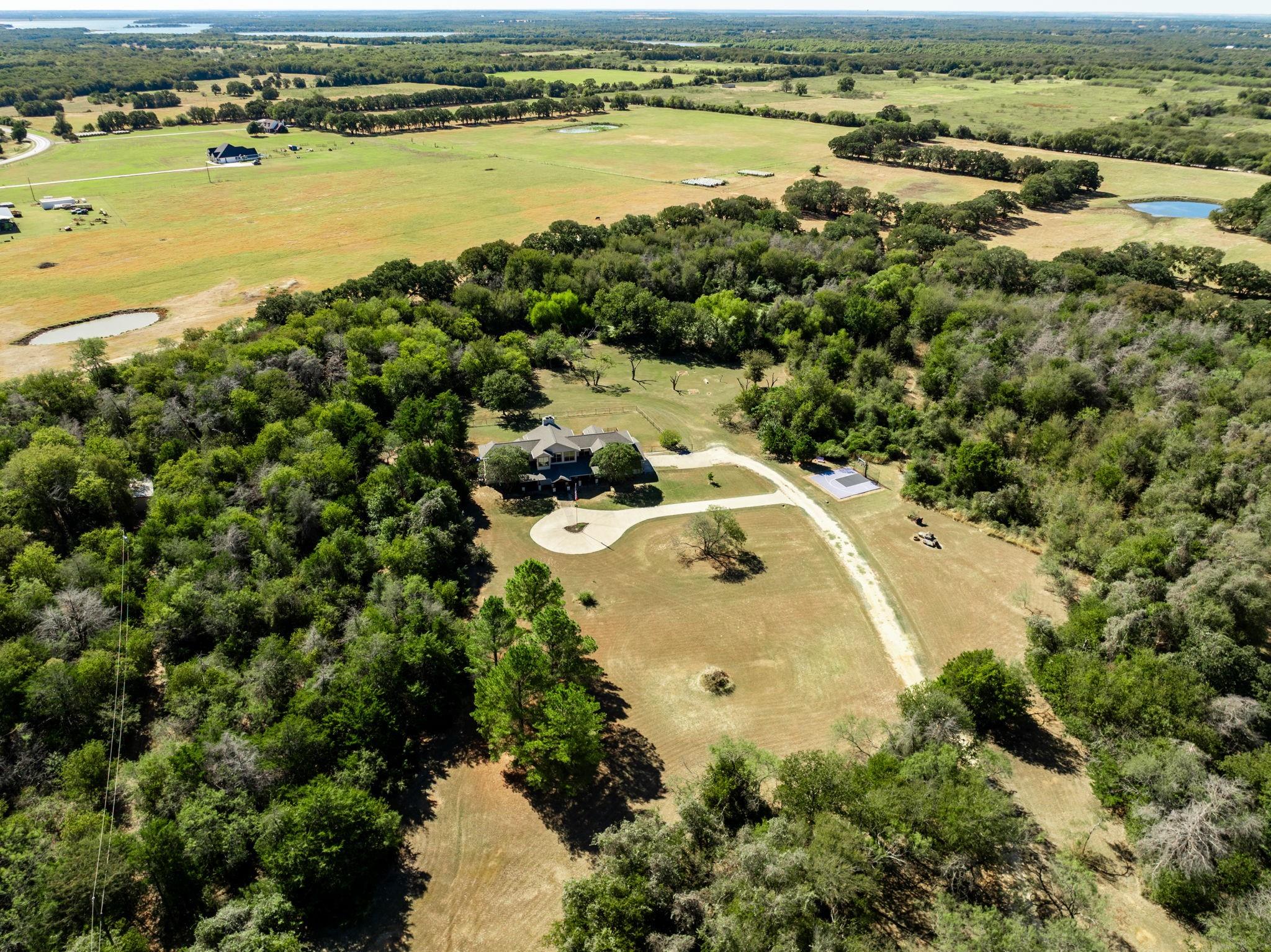 main property photo 38