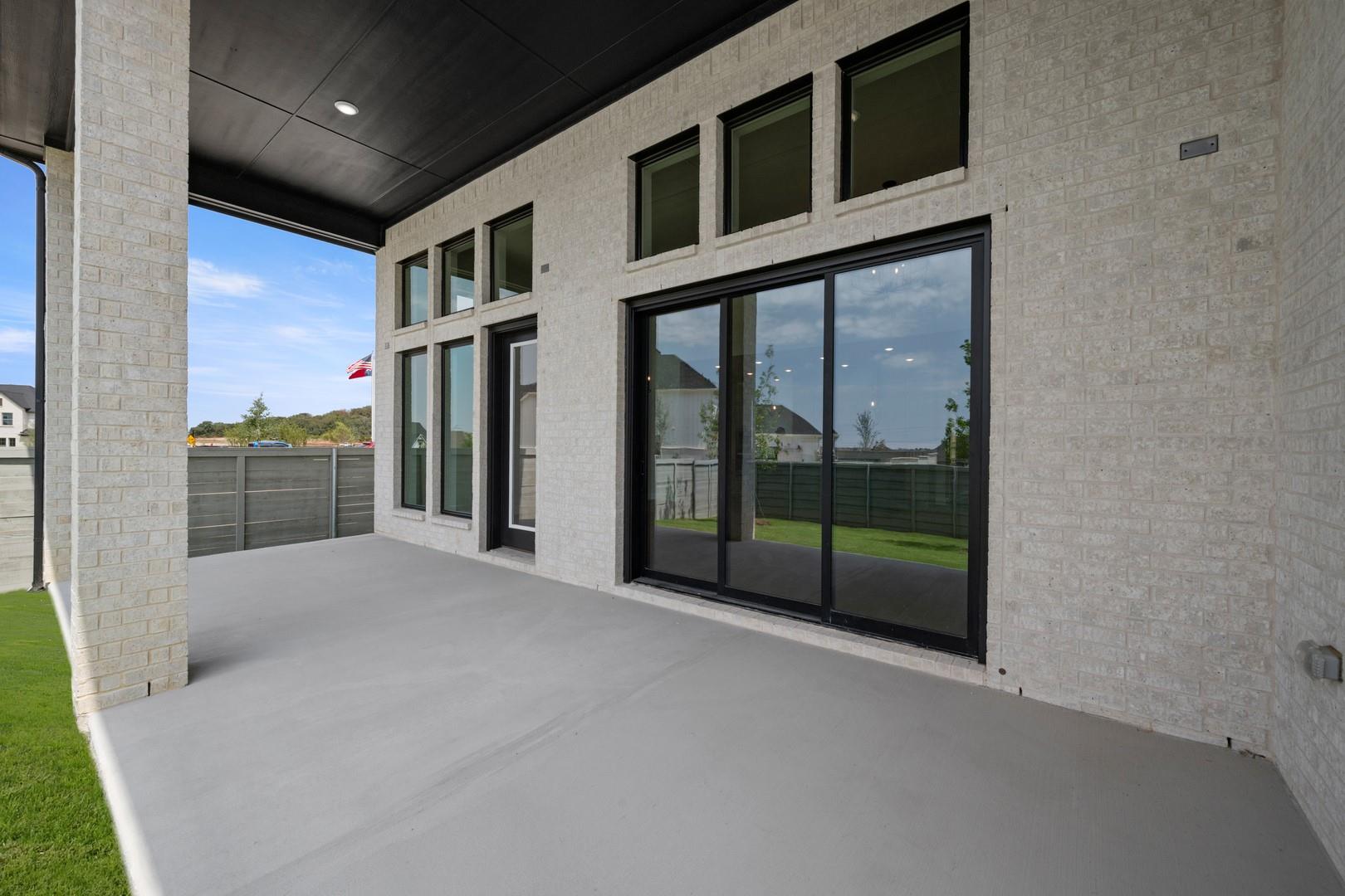 main property photo 9