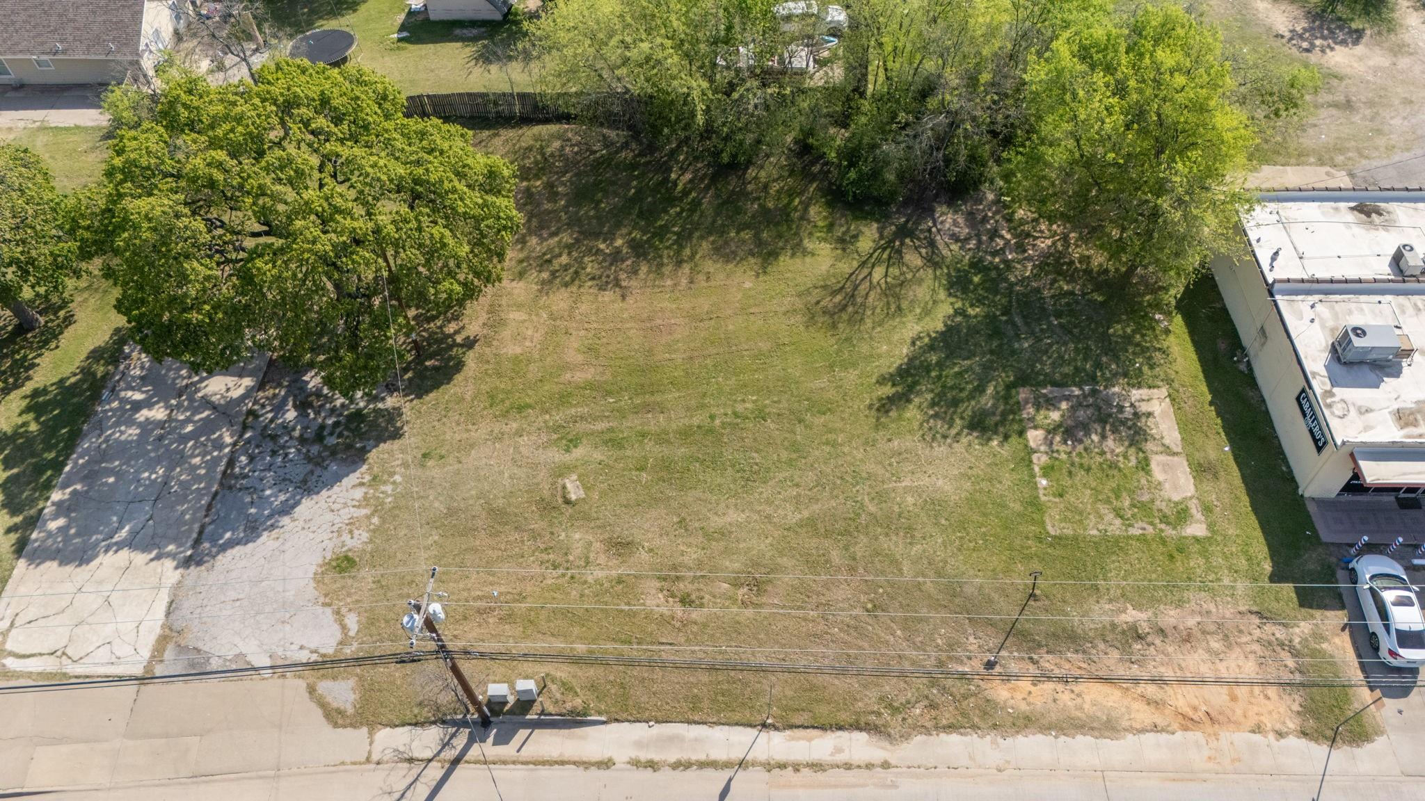 main property photo 12