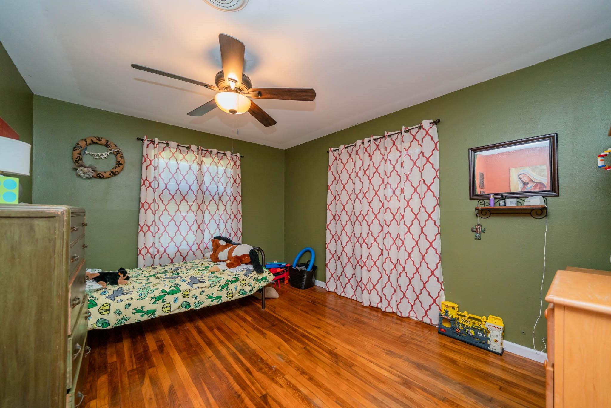 main property photo 16