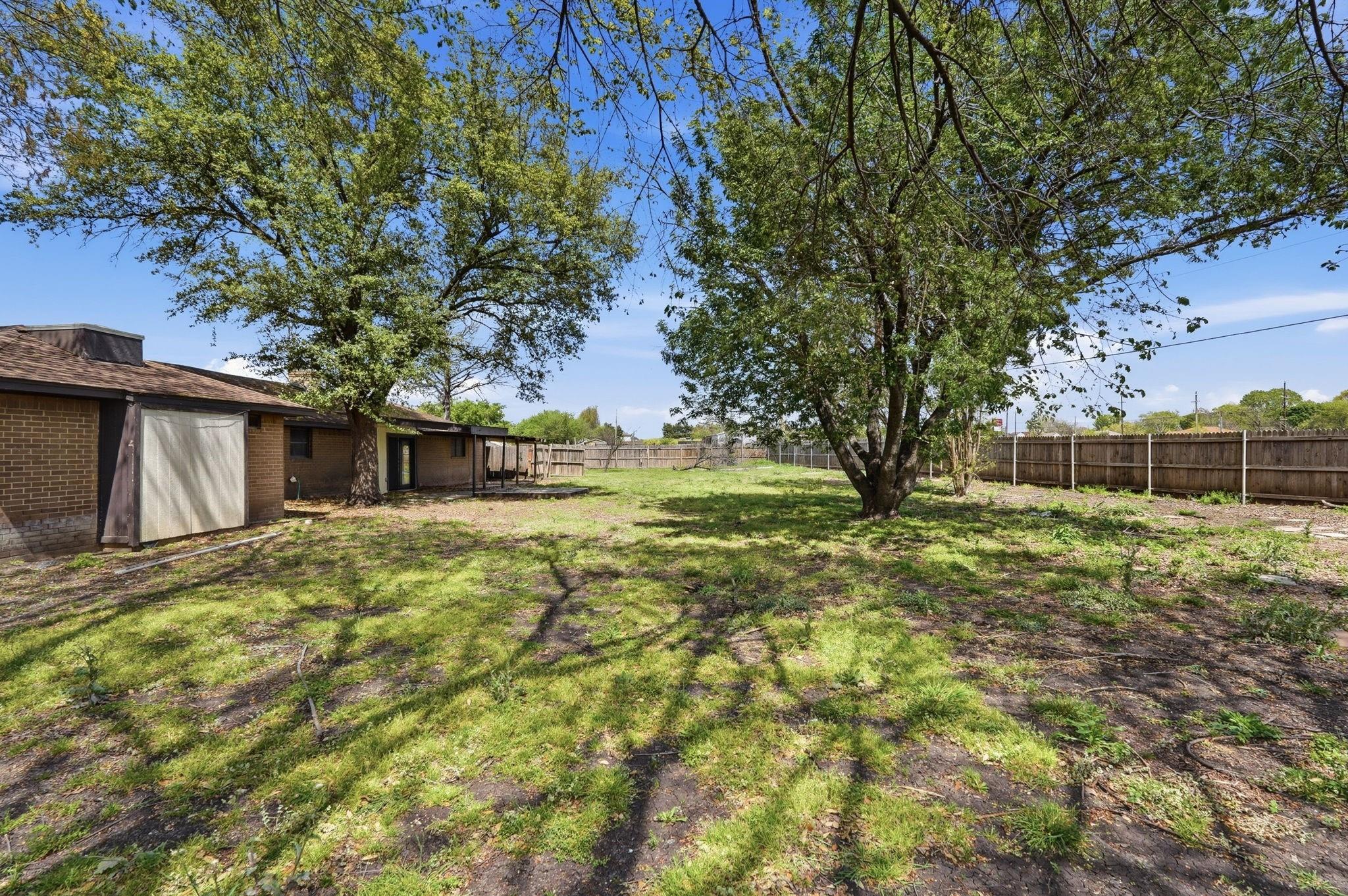 main property photo 32