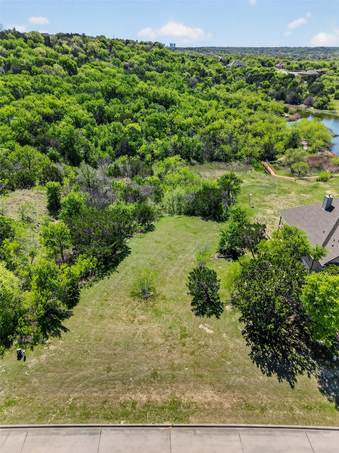 main property photo 4