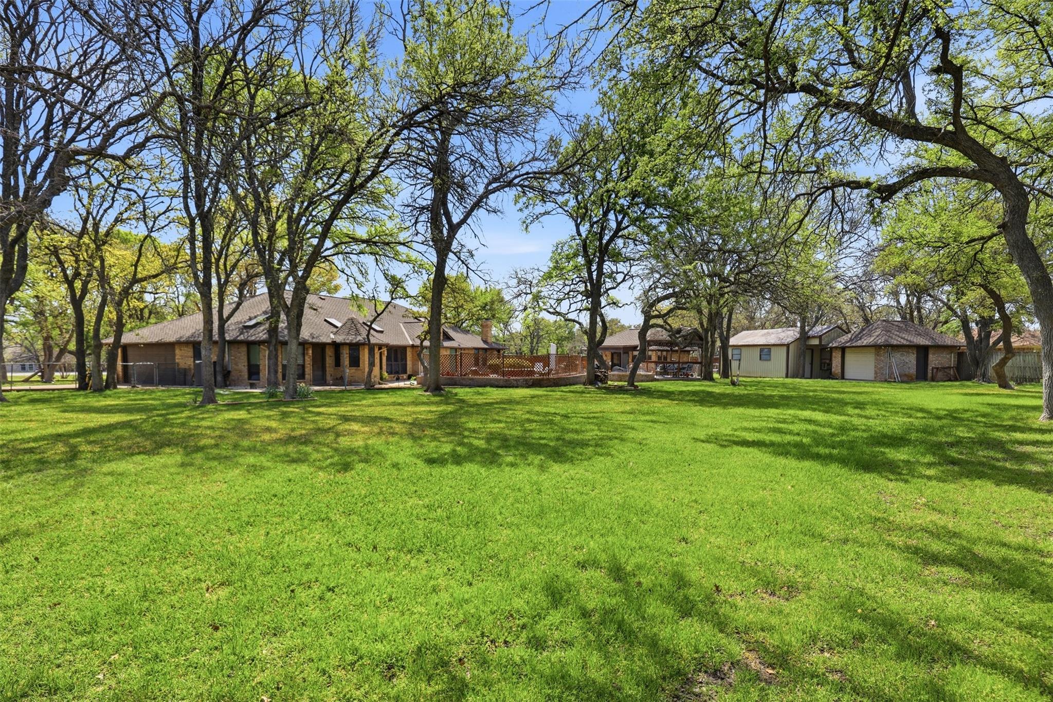 main property photo 14