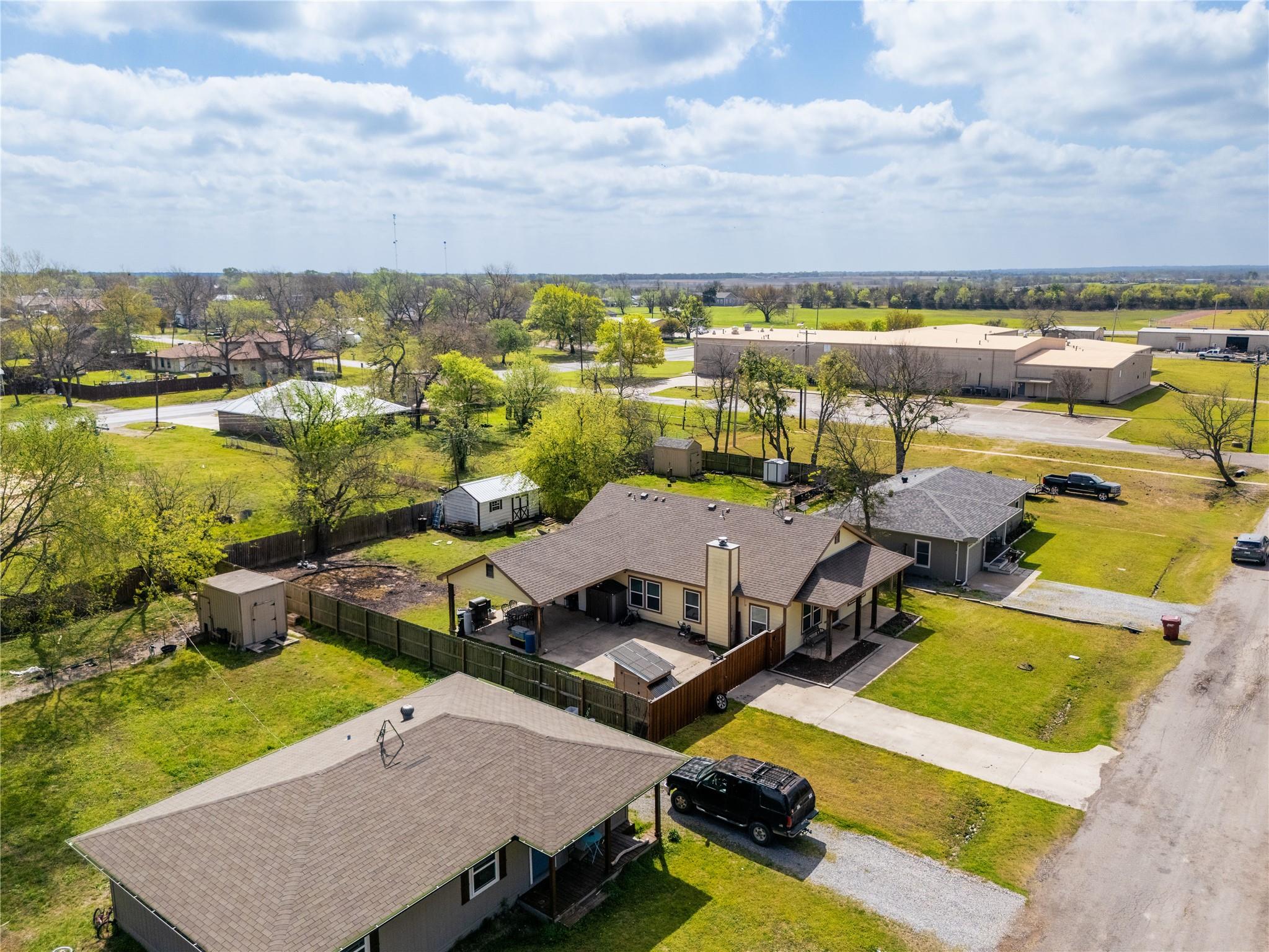 main property photo 27