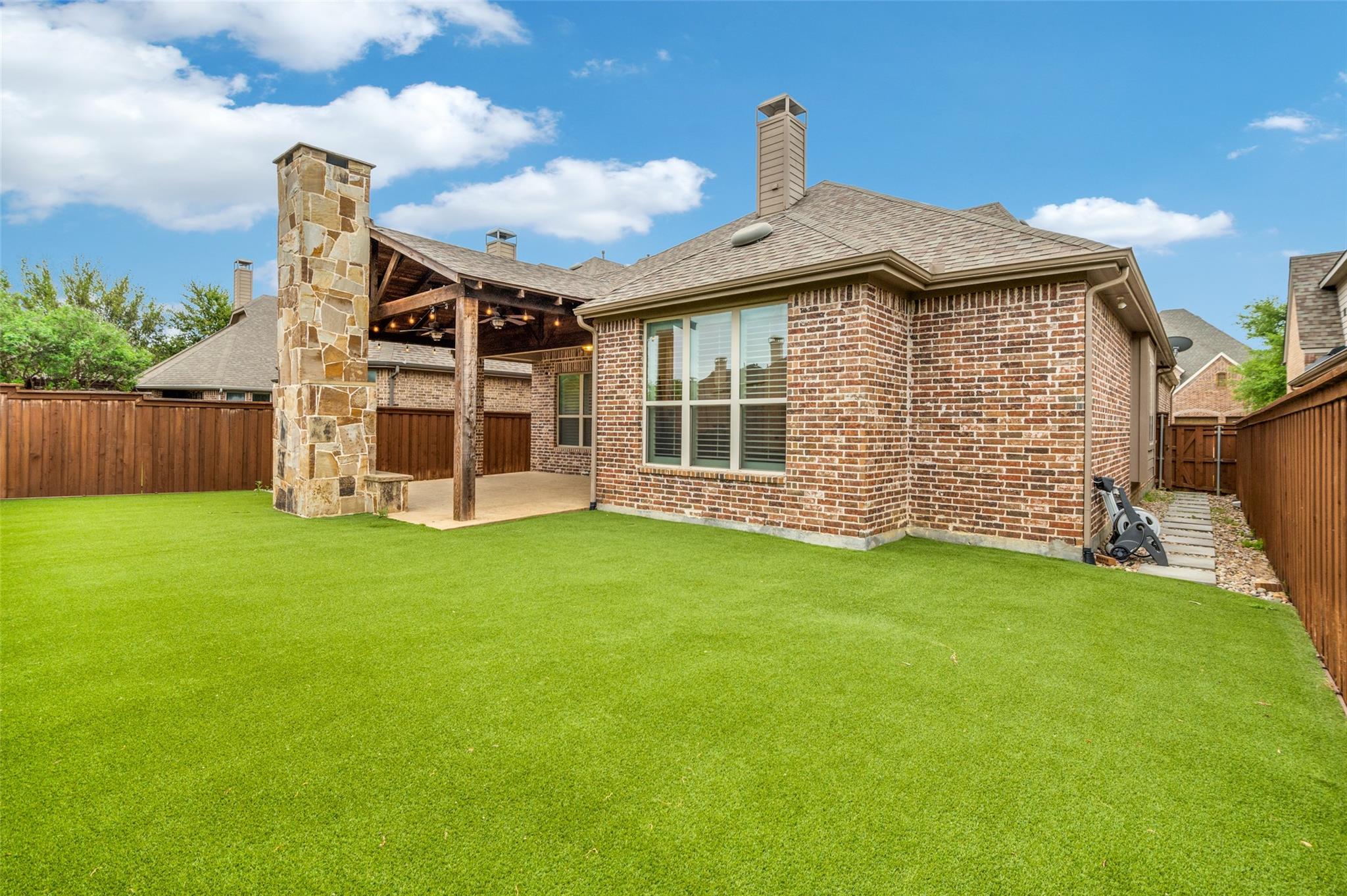 main property photo 34