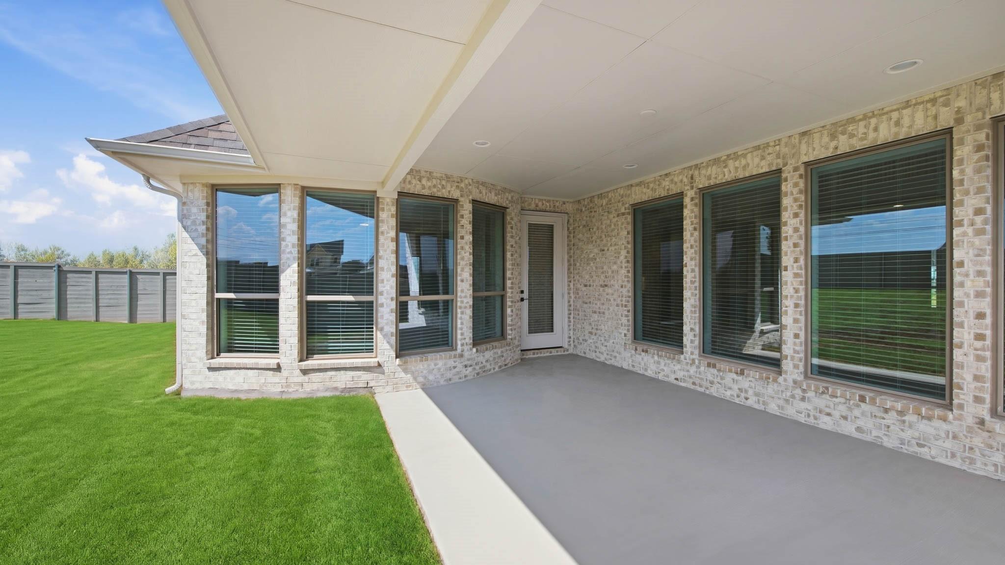 main property photo 18