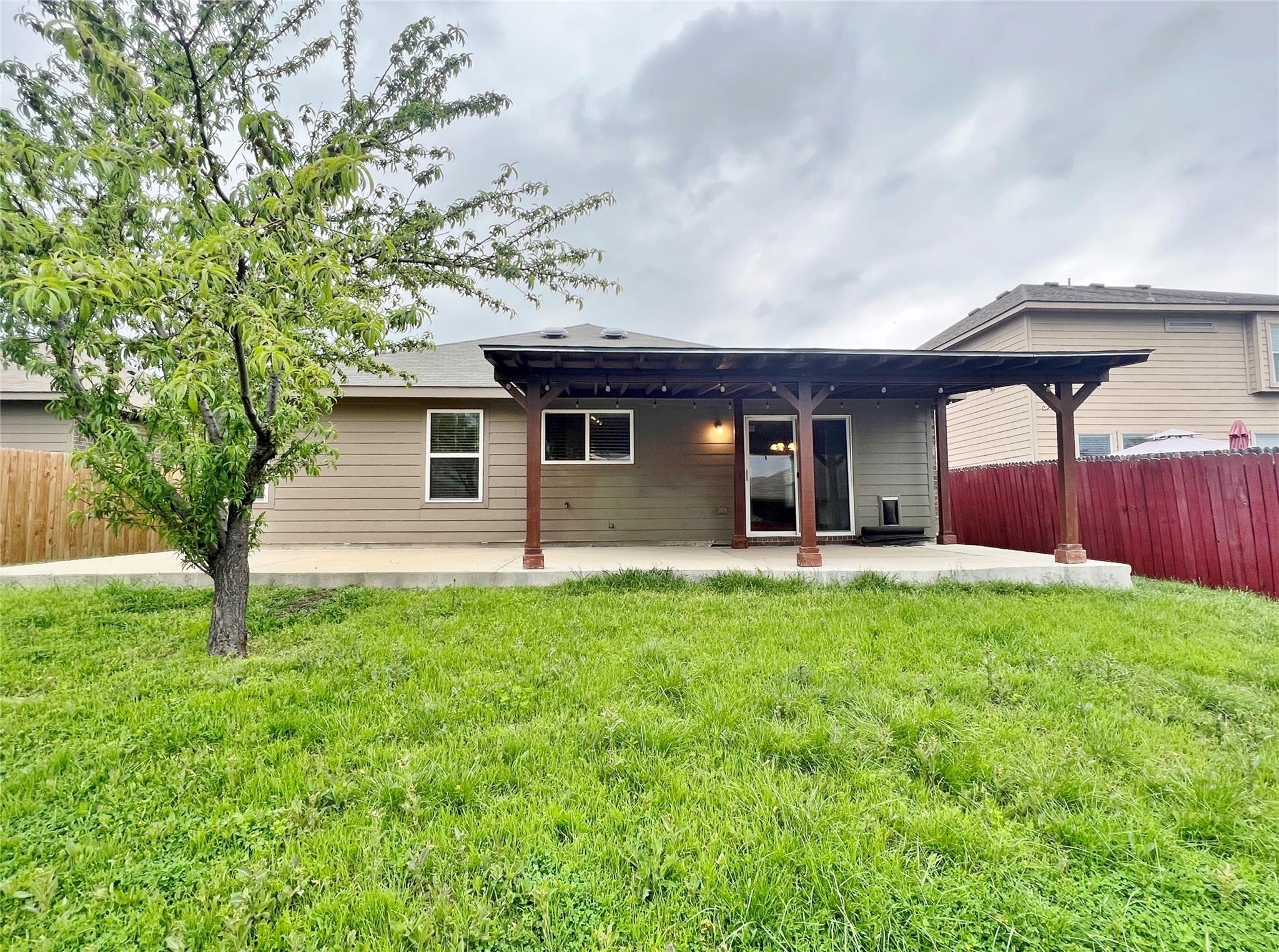 main property photo 19