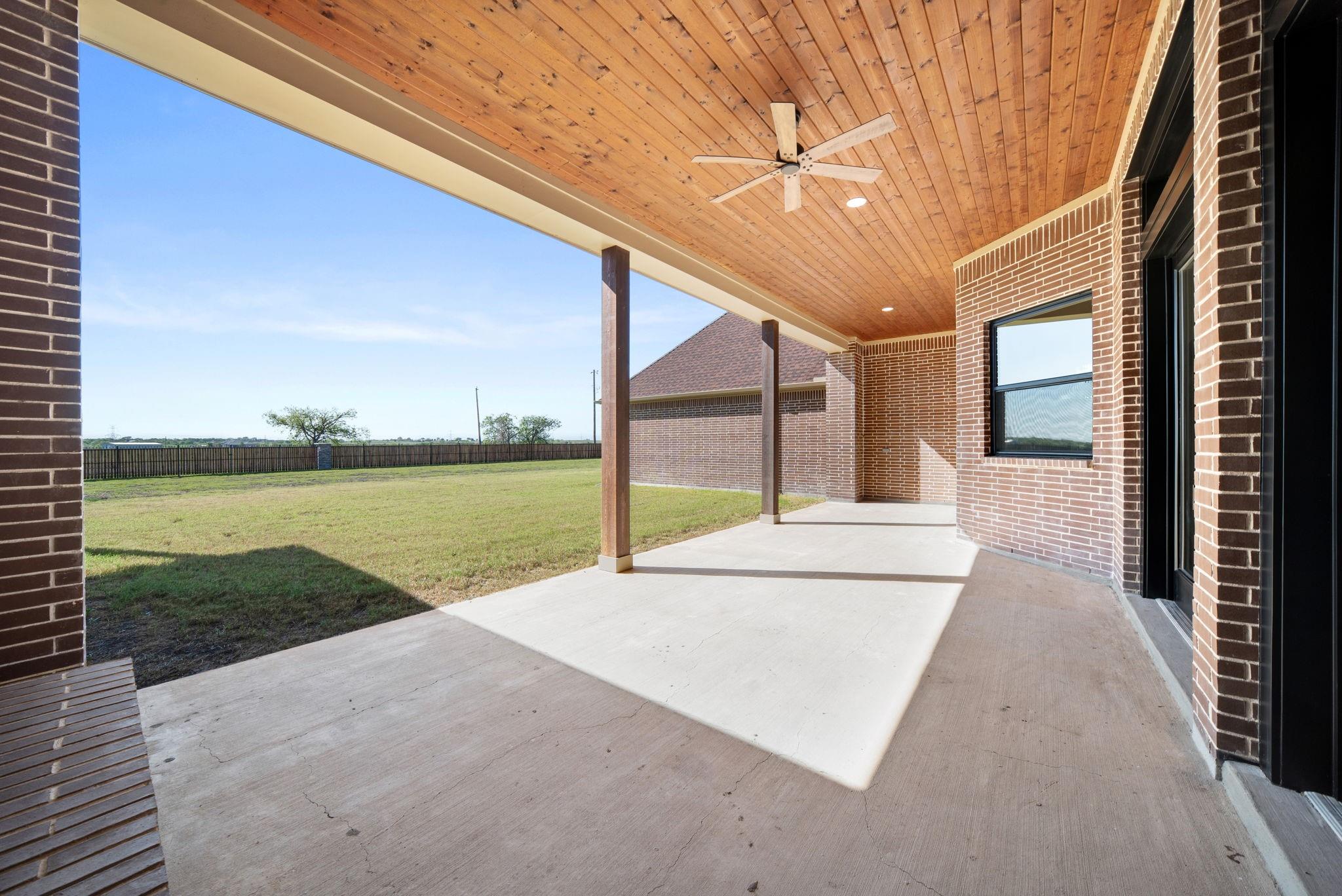 main property photo 31