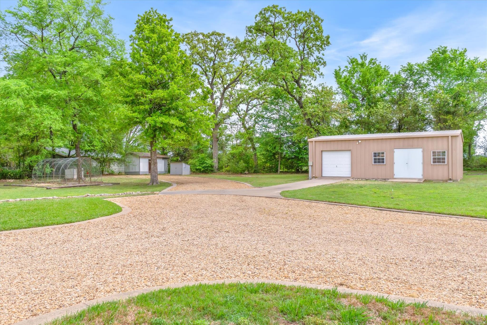 main property photo 29