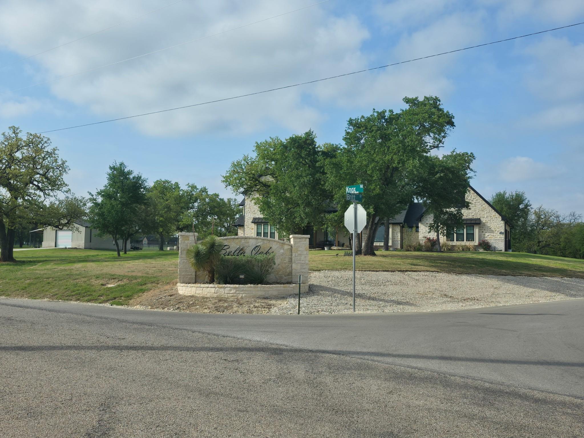 main property photo 17