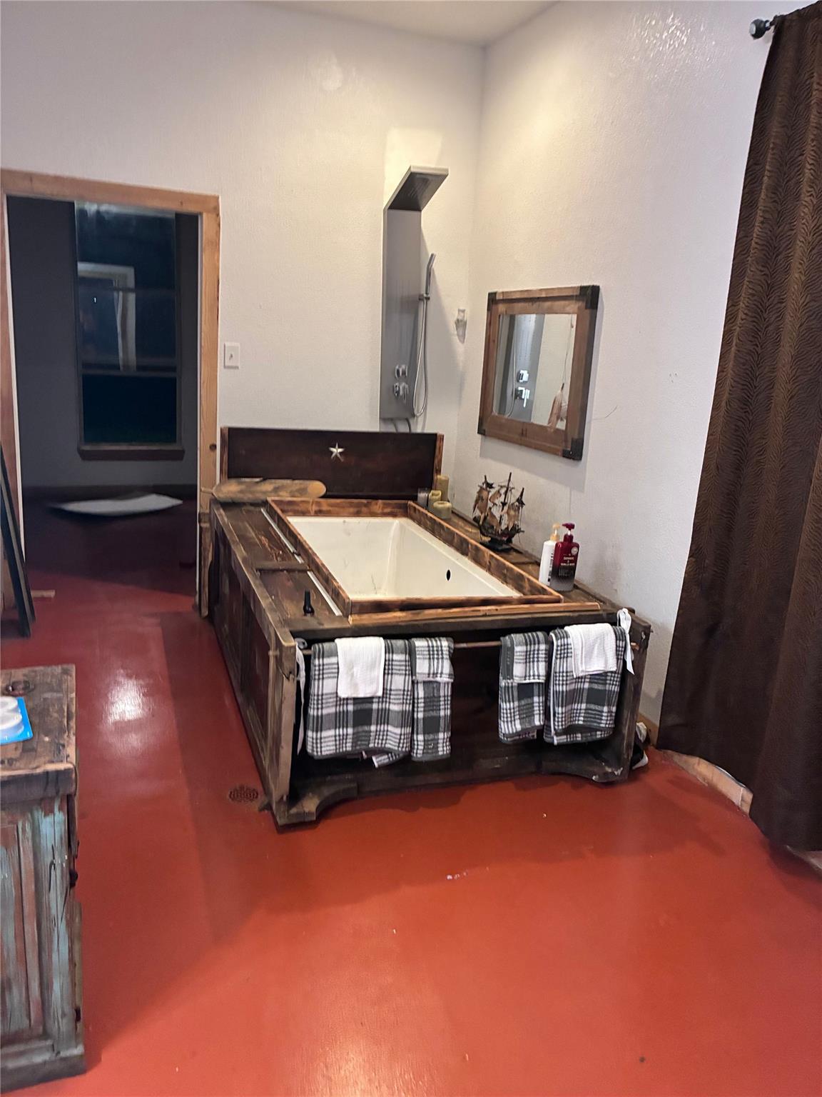 main property photo 12