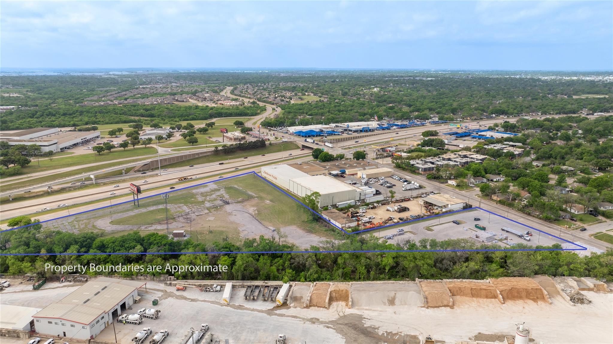 main property photo 16