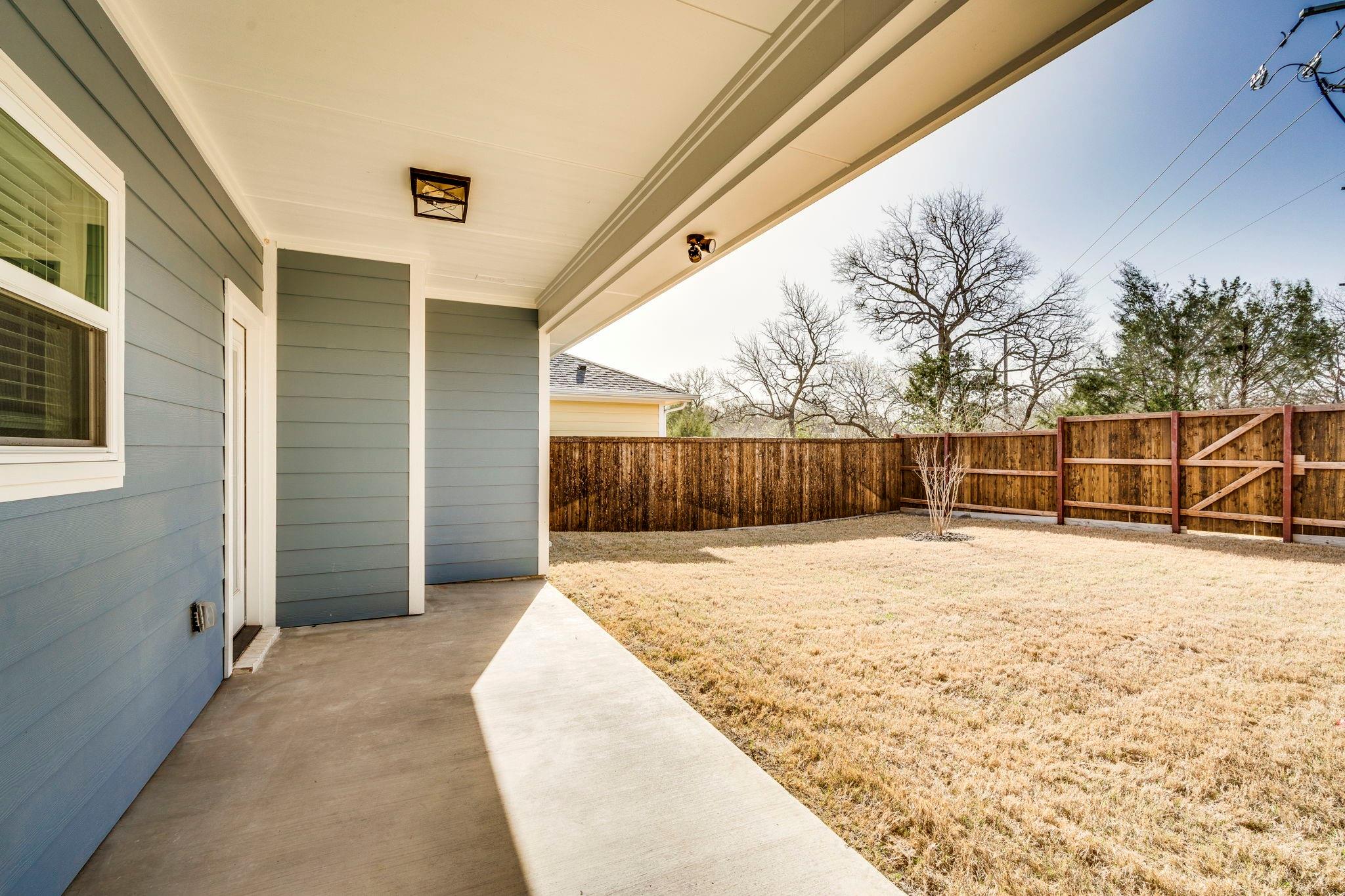 main property photo 4